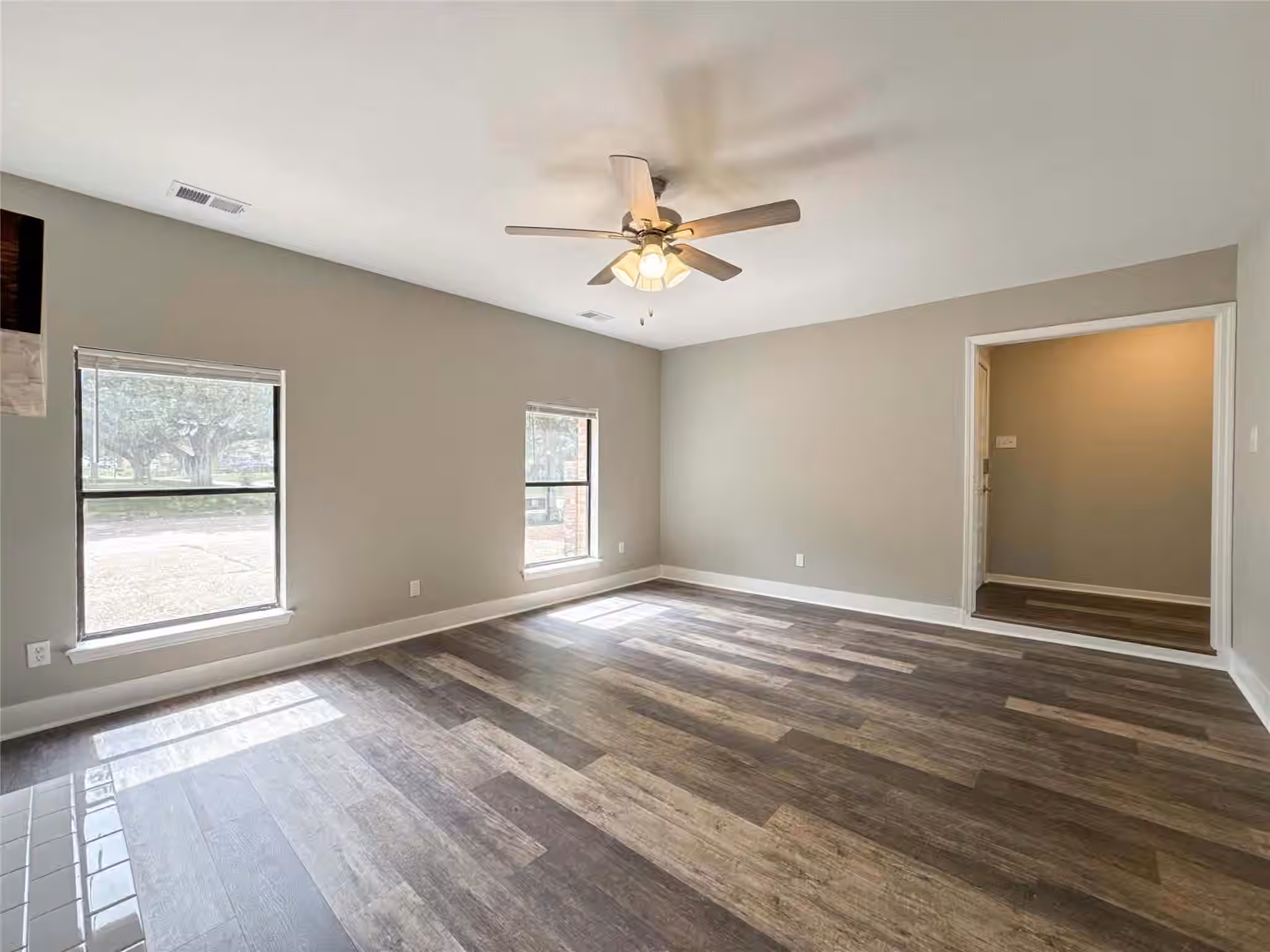 Photo 7 of 4208 Pine Shadows Street, Dickinson, TX