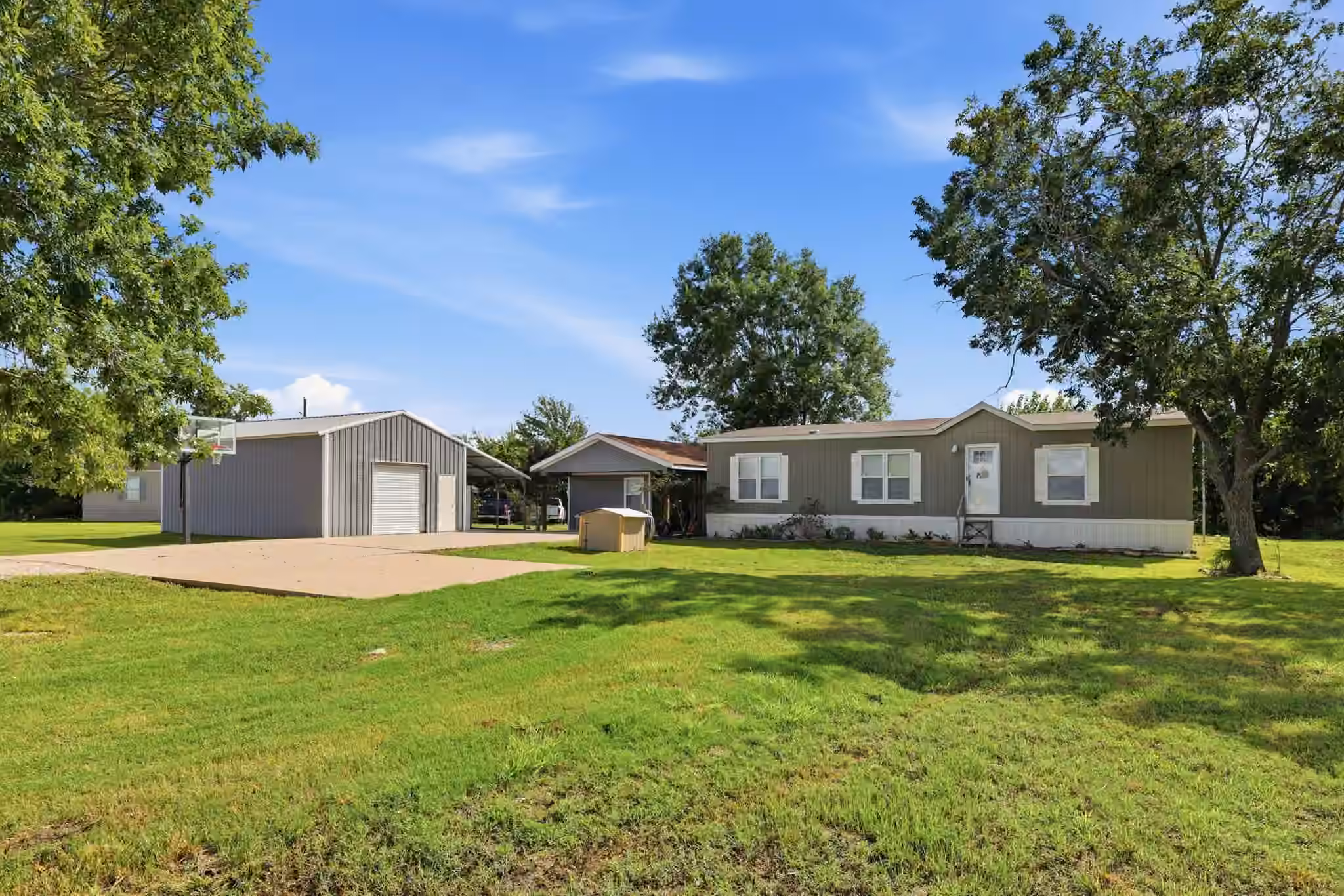 Photo of 2422 Minks Road, Wallis, TX