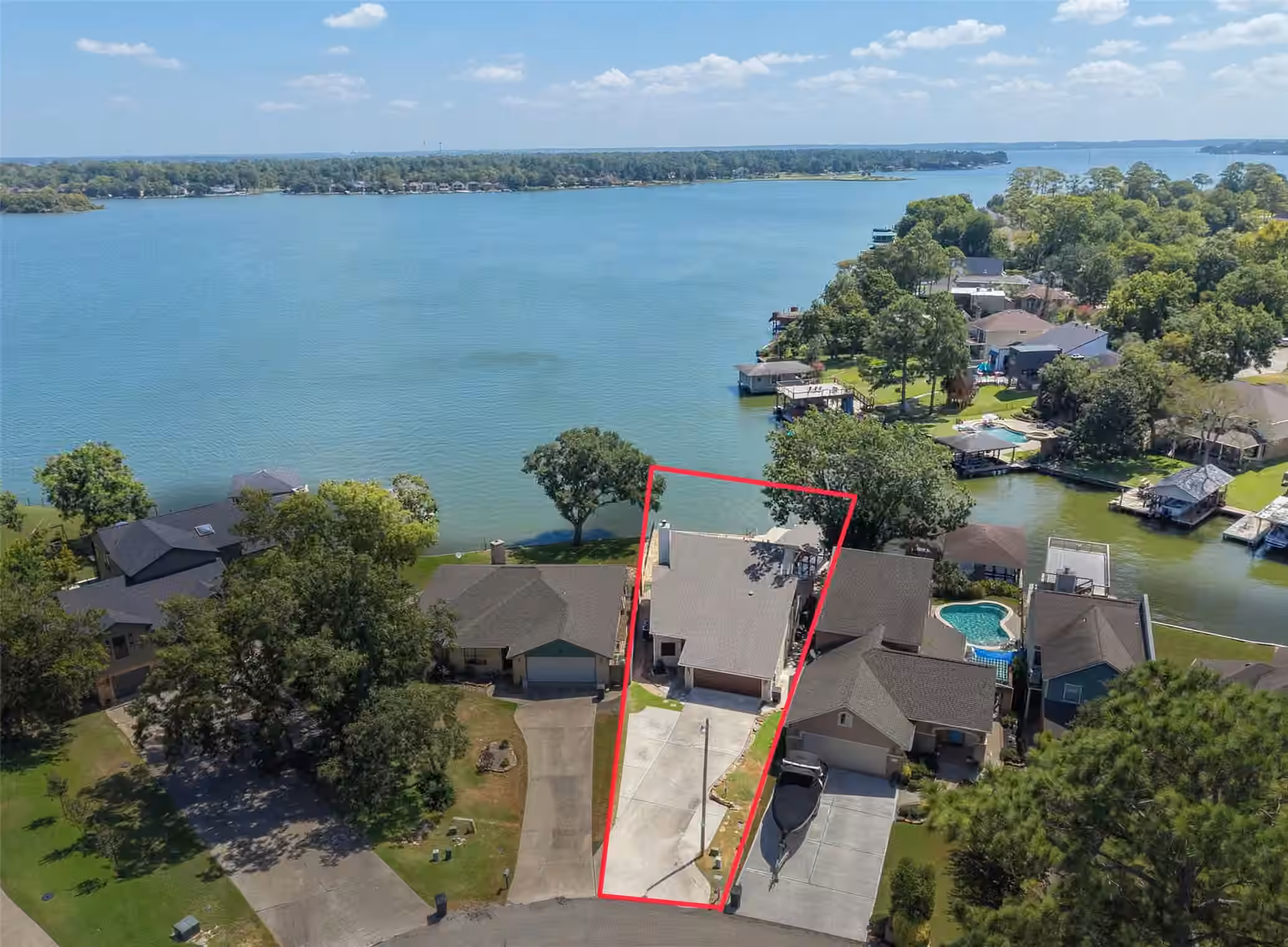 Photo 3 of 764 Lake View Drive, Montgomery, TX