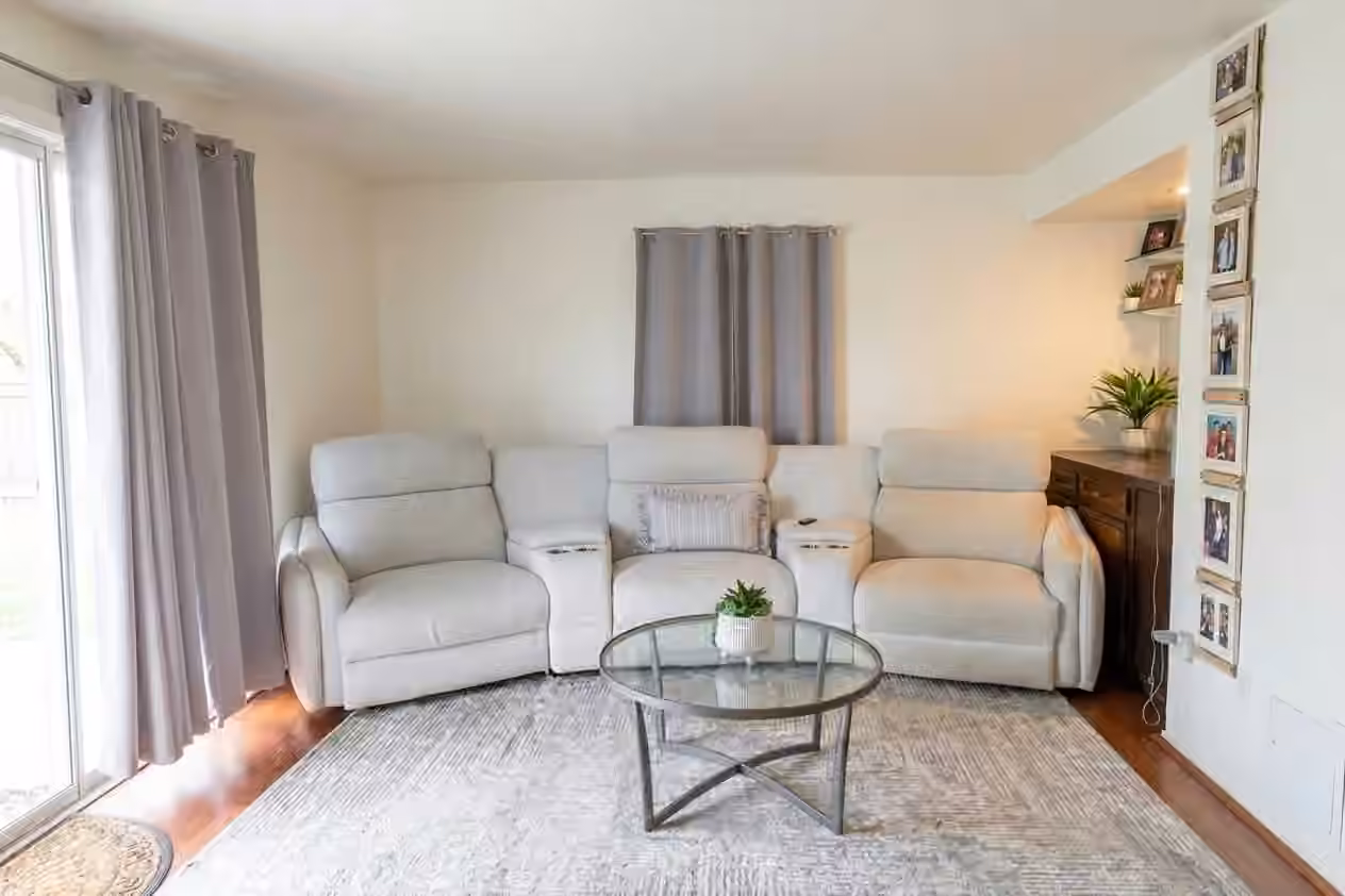 Photo 6 of 7919 Grove Ridge Drive, Houston, TX
