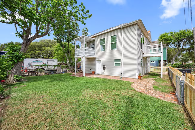 Photo 3 of 1913 30th Street, Galveston, TX
