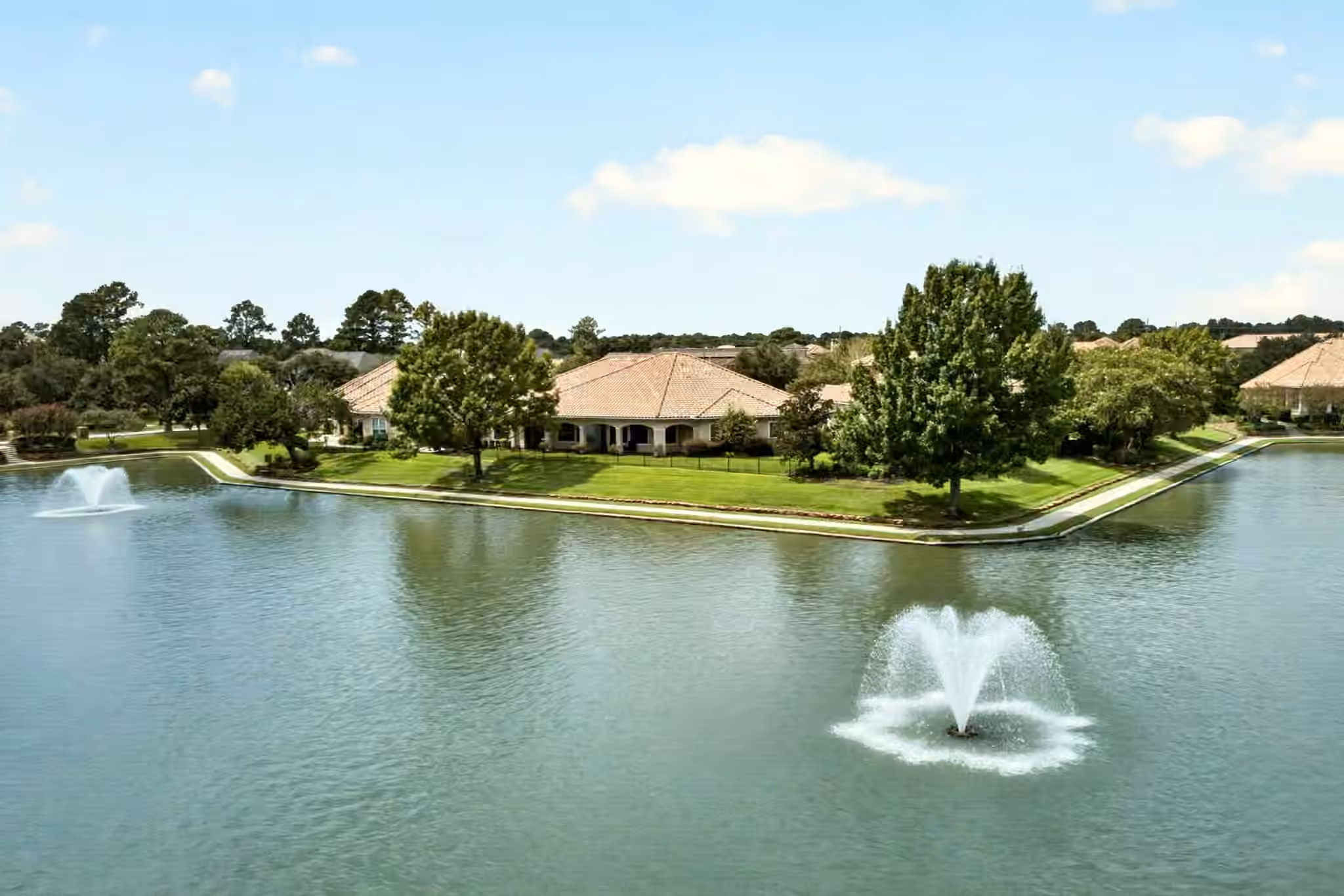 Photo 5 of 131 Lake Sterling Gate Drive, Spring, TX