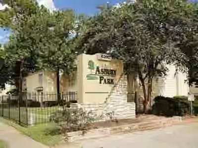 Photo 2 of 6200 W Tidwell Road 501, Houston, TX
