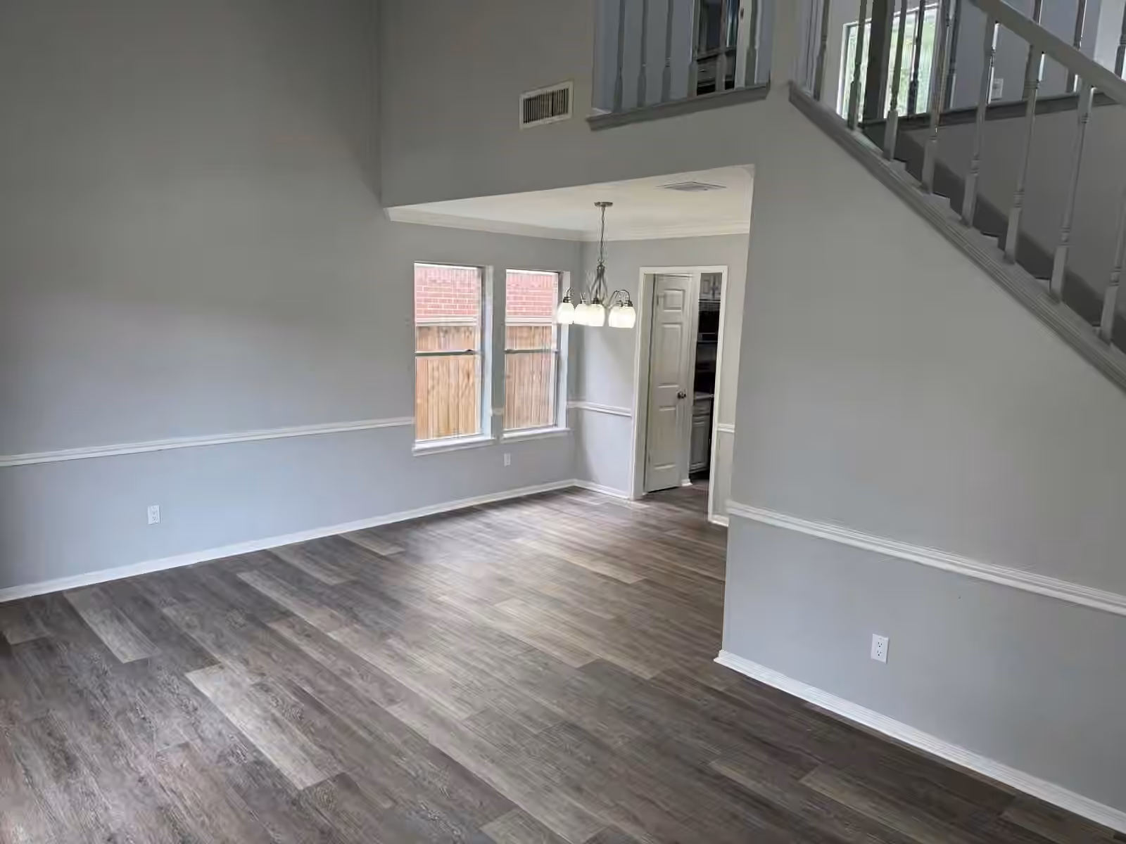 Photo 4 of 16503 Elmwood Point Lane, Sugar Land, TX