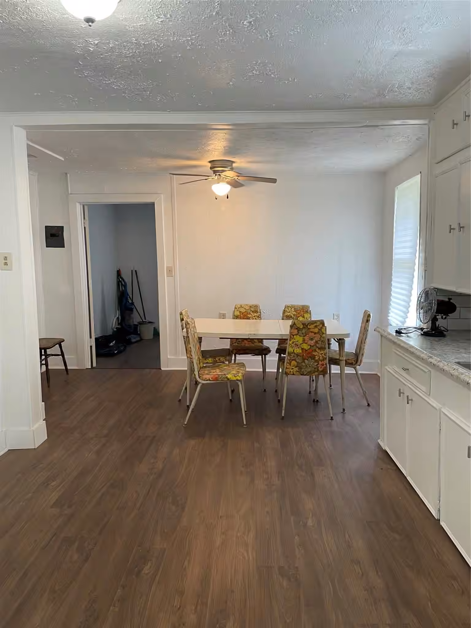 Photo 4 of 405 Woodrow Jackson Drive, Navasota, TX