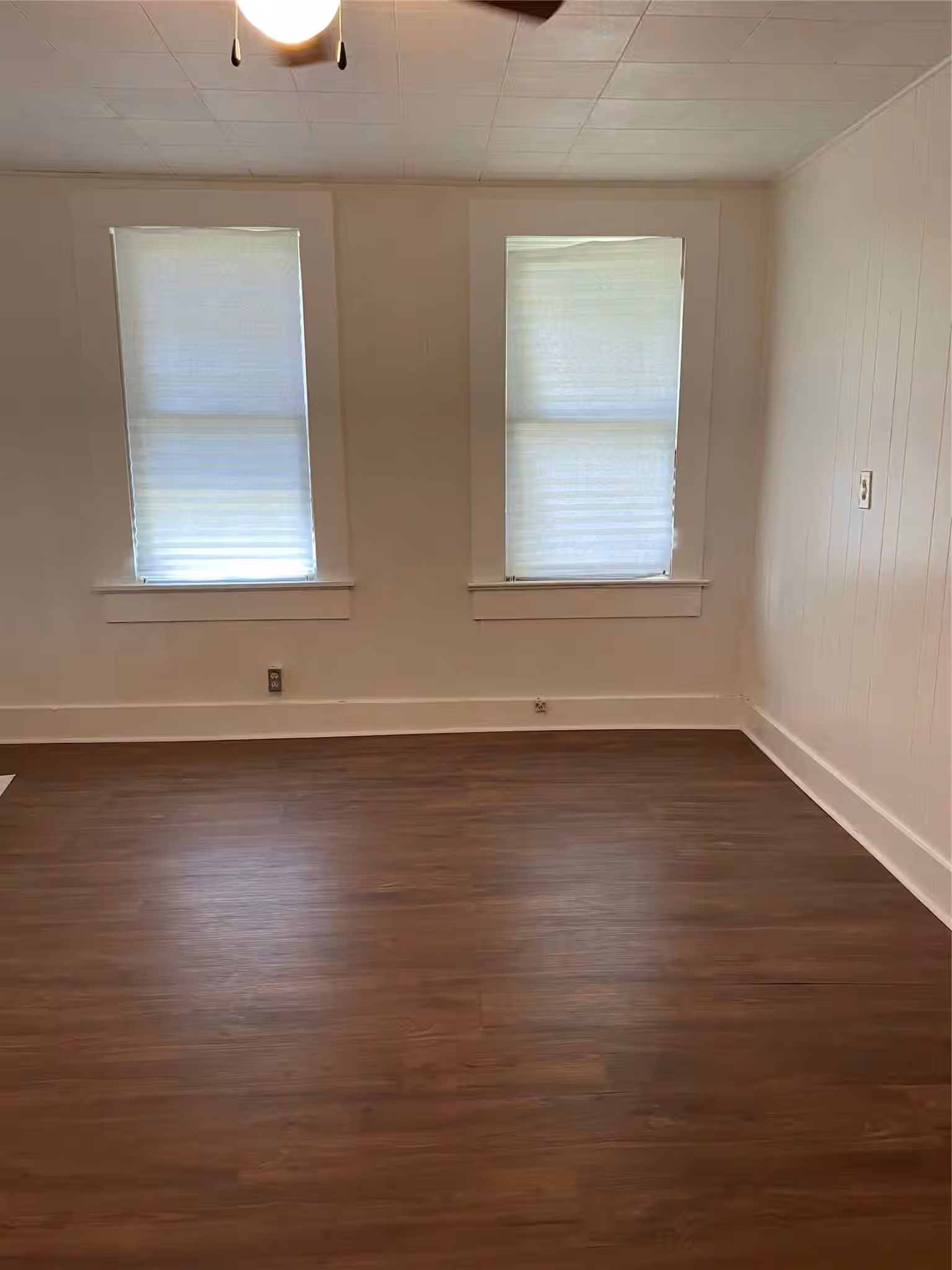 Photo 5 of 405 Woodrow Jackson Drive, Navasota, TX