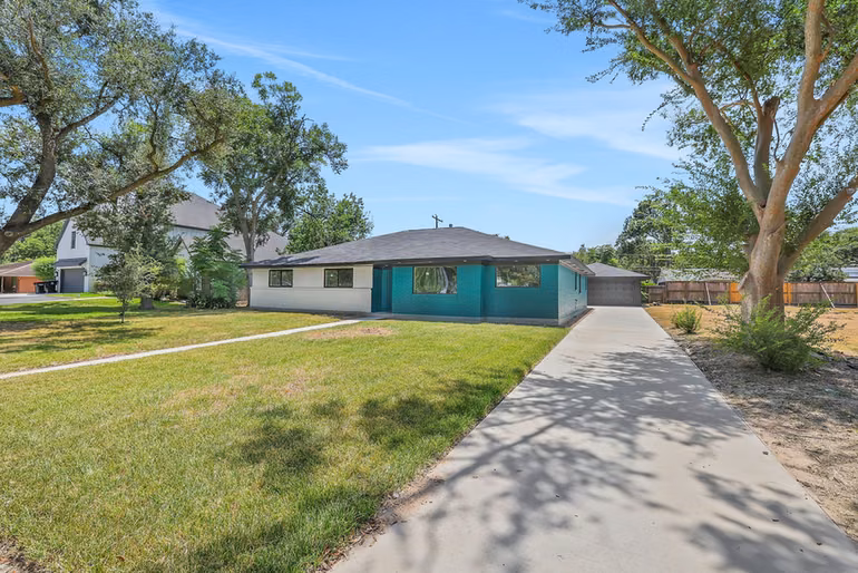 Photo 2 of 7915 S Braeswood Boulevard, Houston, TX