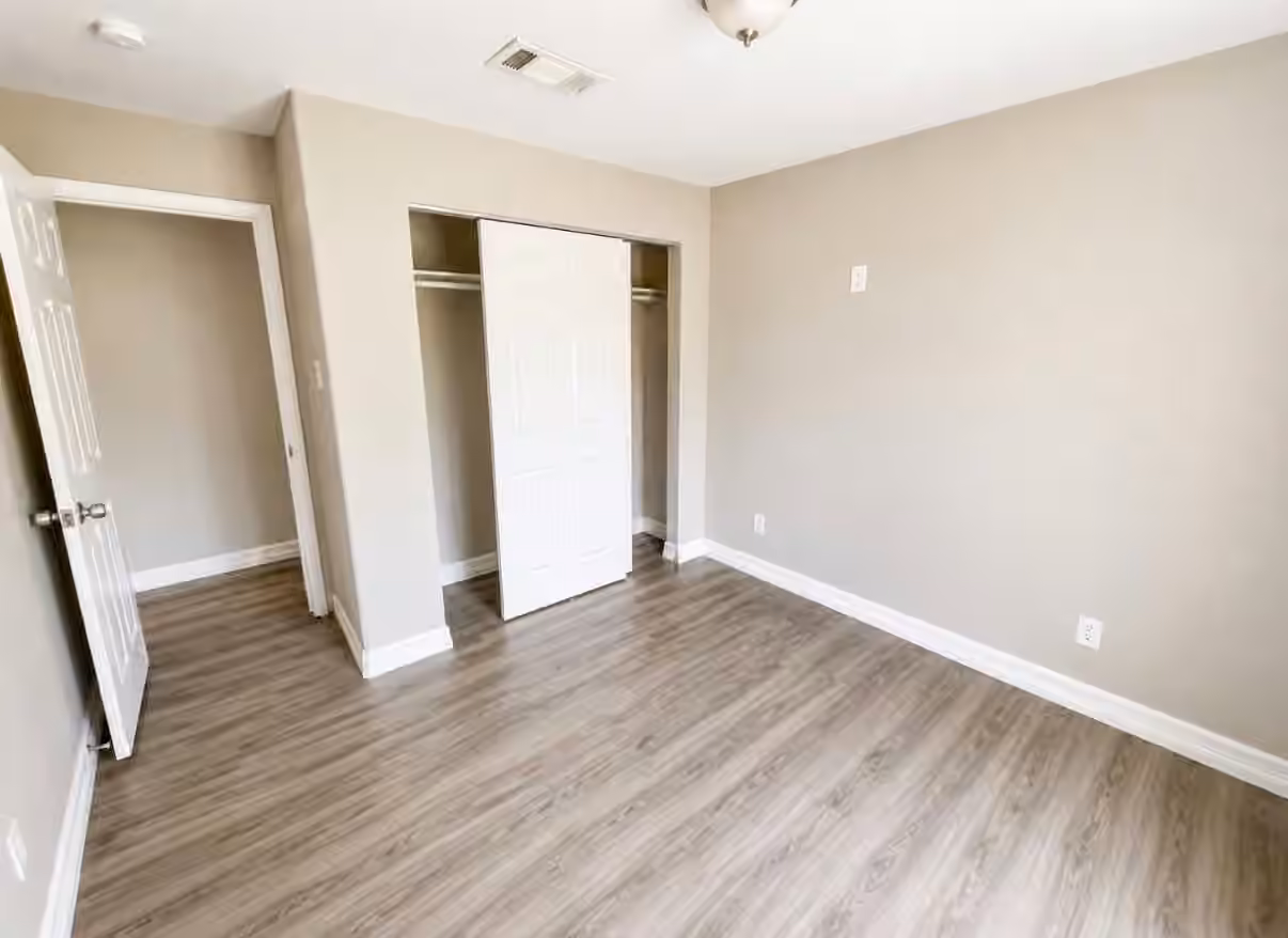 Photo 5 of 8127 Richland Drive, Houston, TX