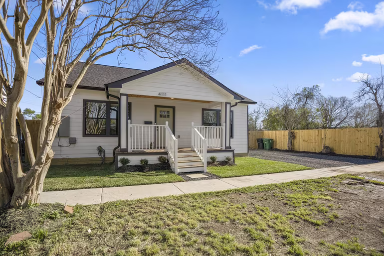 Photo 3 of 4111 Engelke Street, Houston, TX