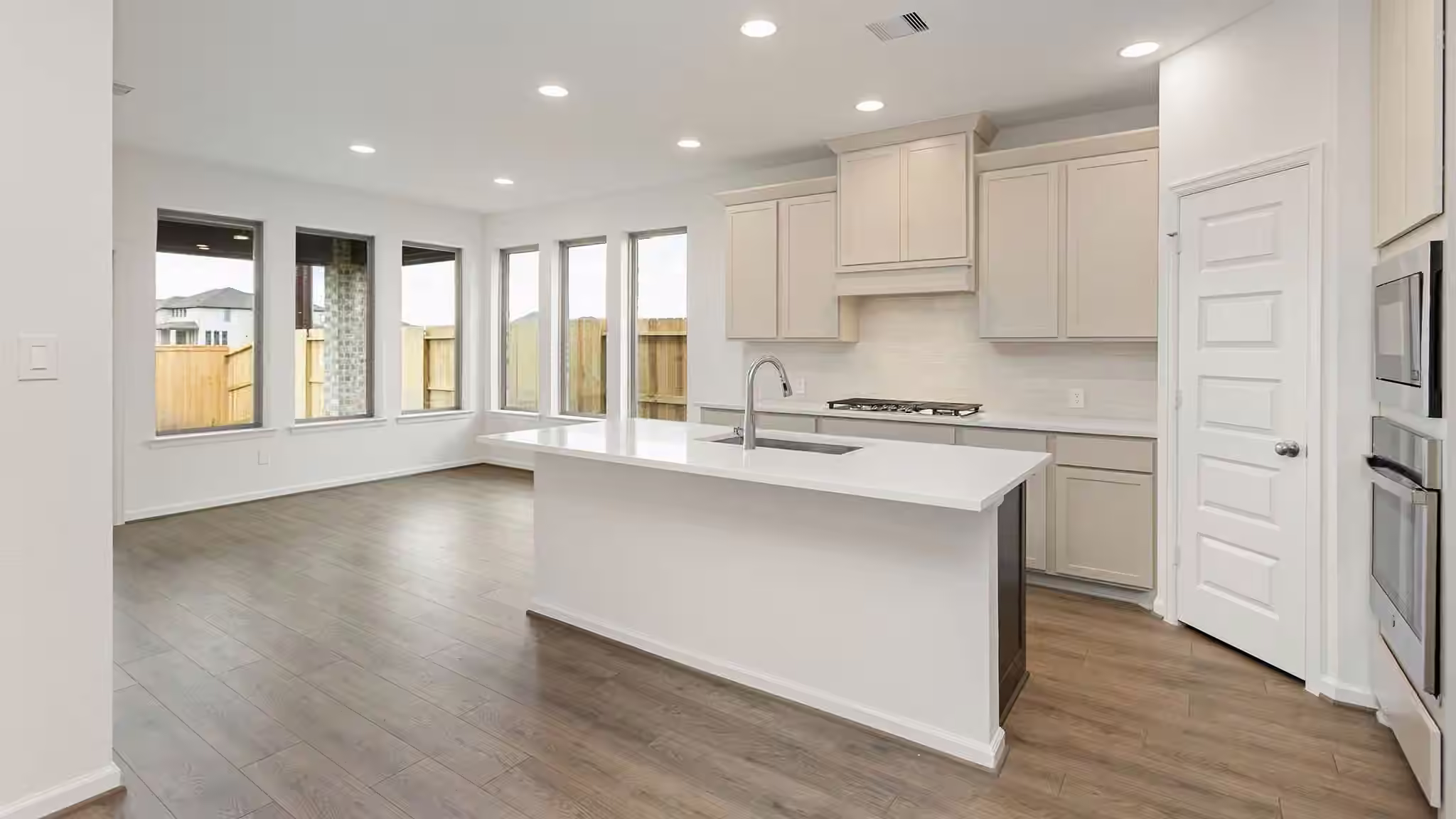Photo 4 of 10315 Melida Dawn Way, Richmond, TX