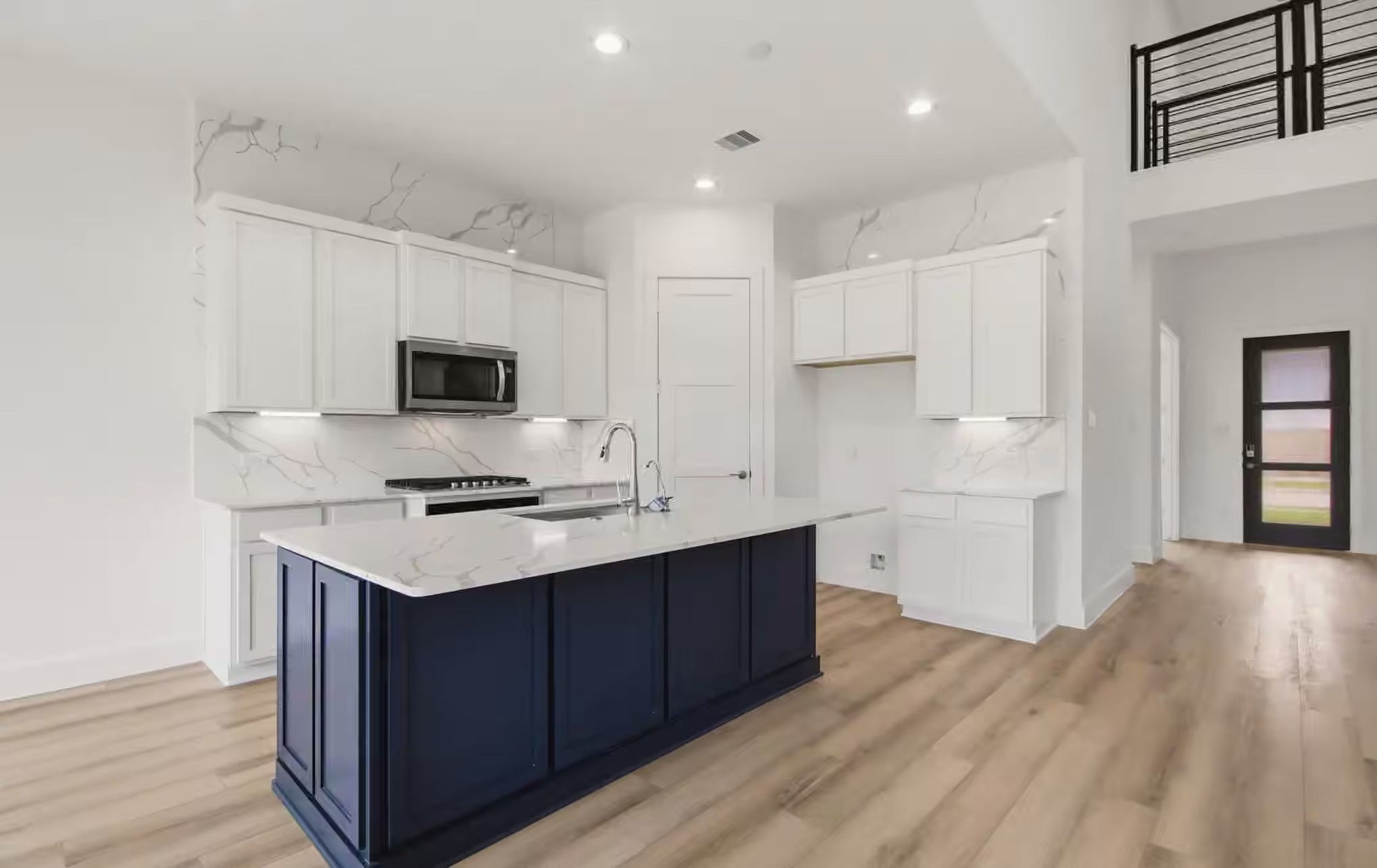 Photo 6 of 437 Summerset Landing Court, Conroe, TX