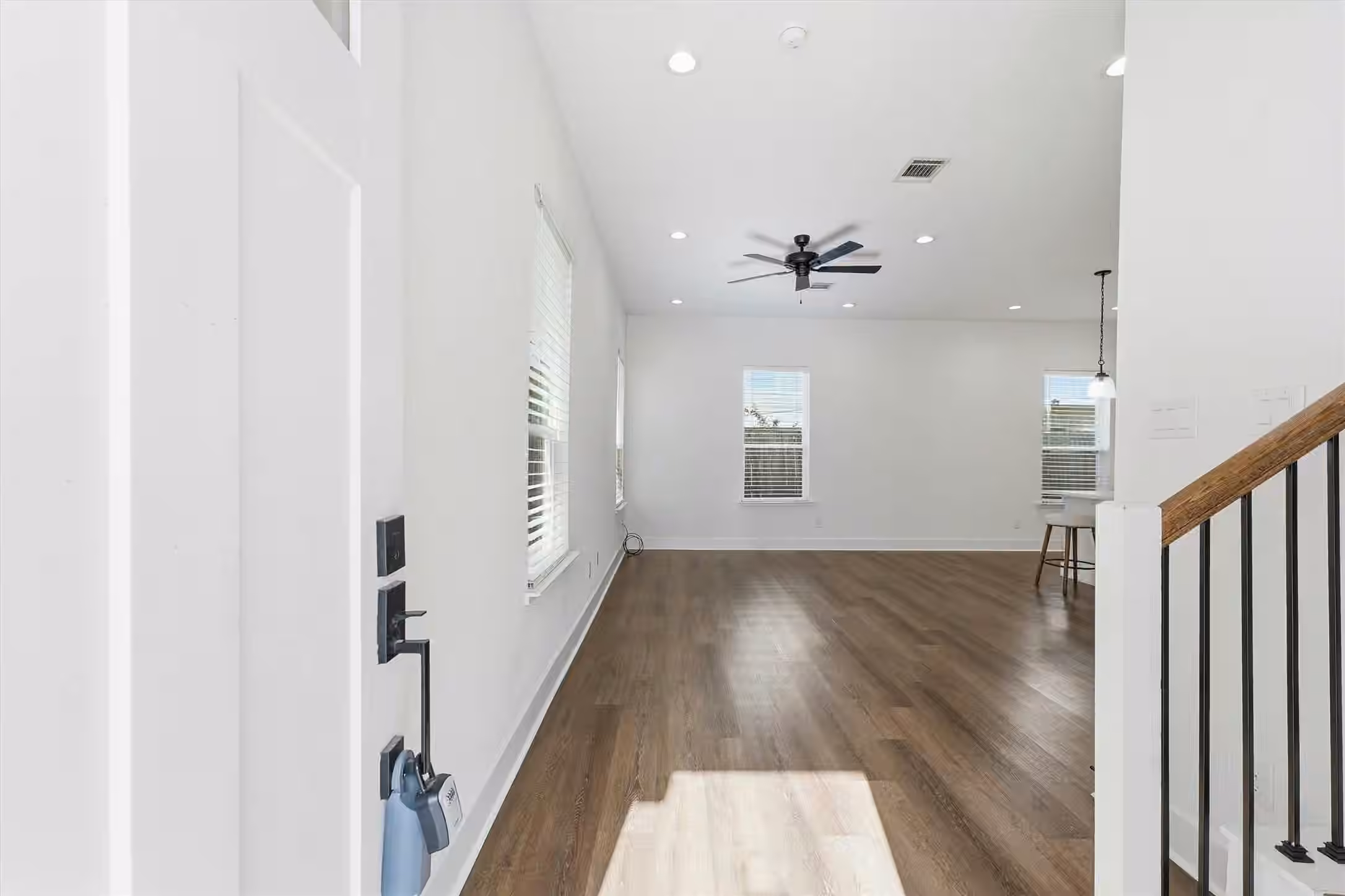 Photo 4 of 1230 Mcneil Street, Houston, TX