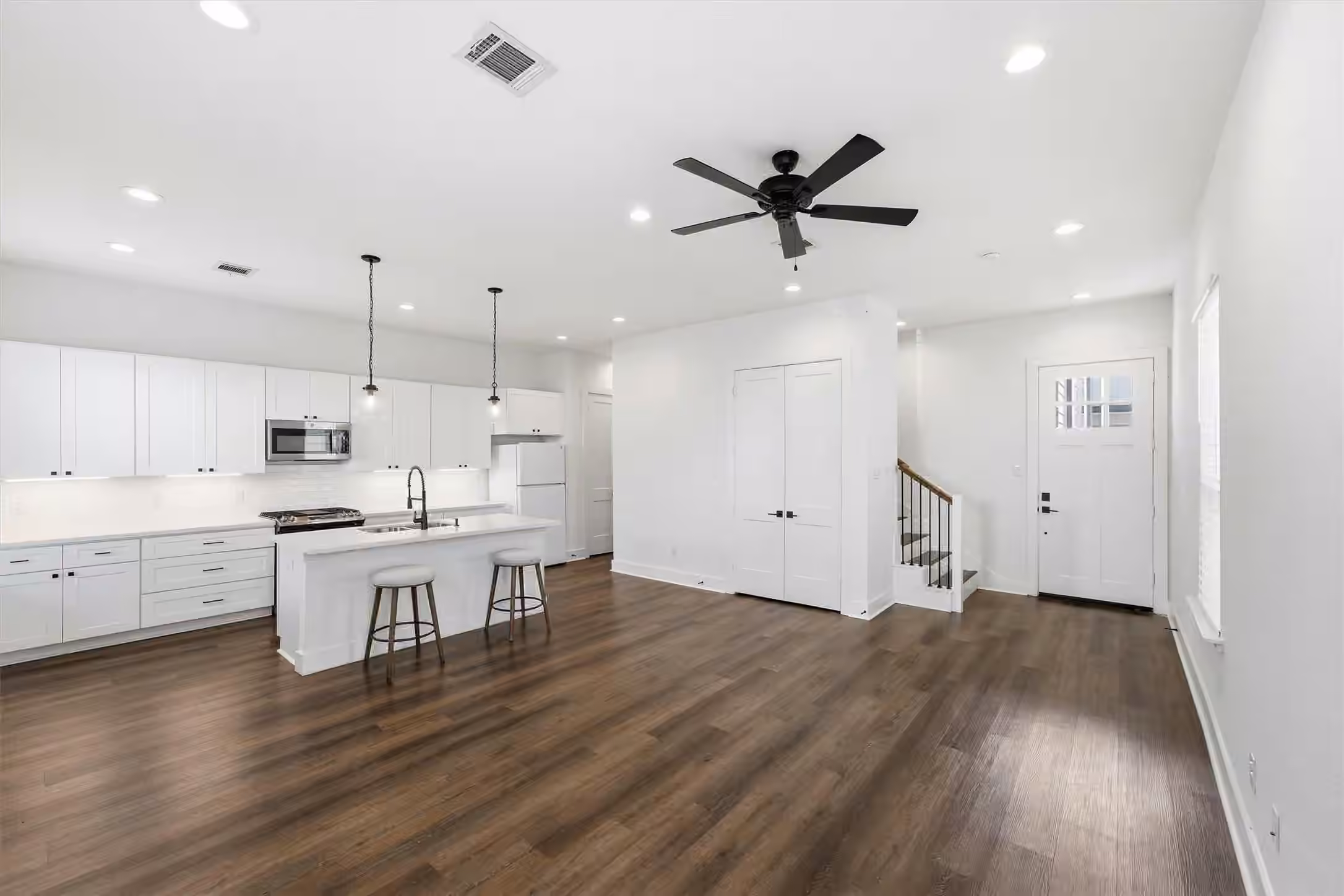 Photo 7 of 1230 Mcneil Street, Houston, TX