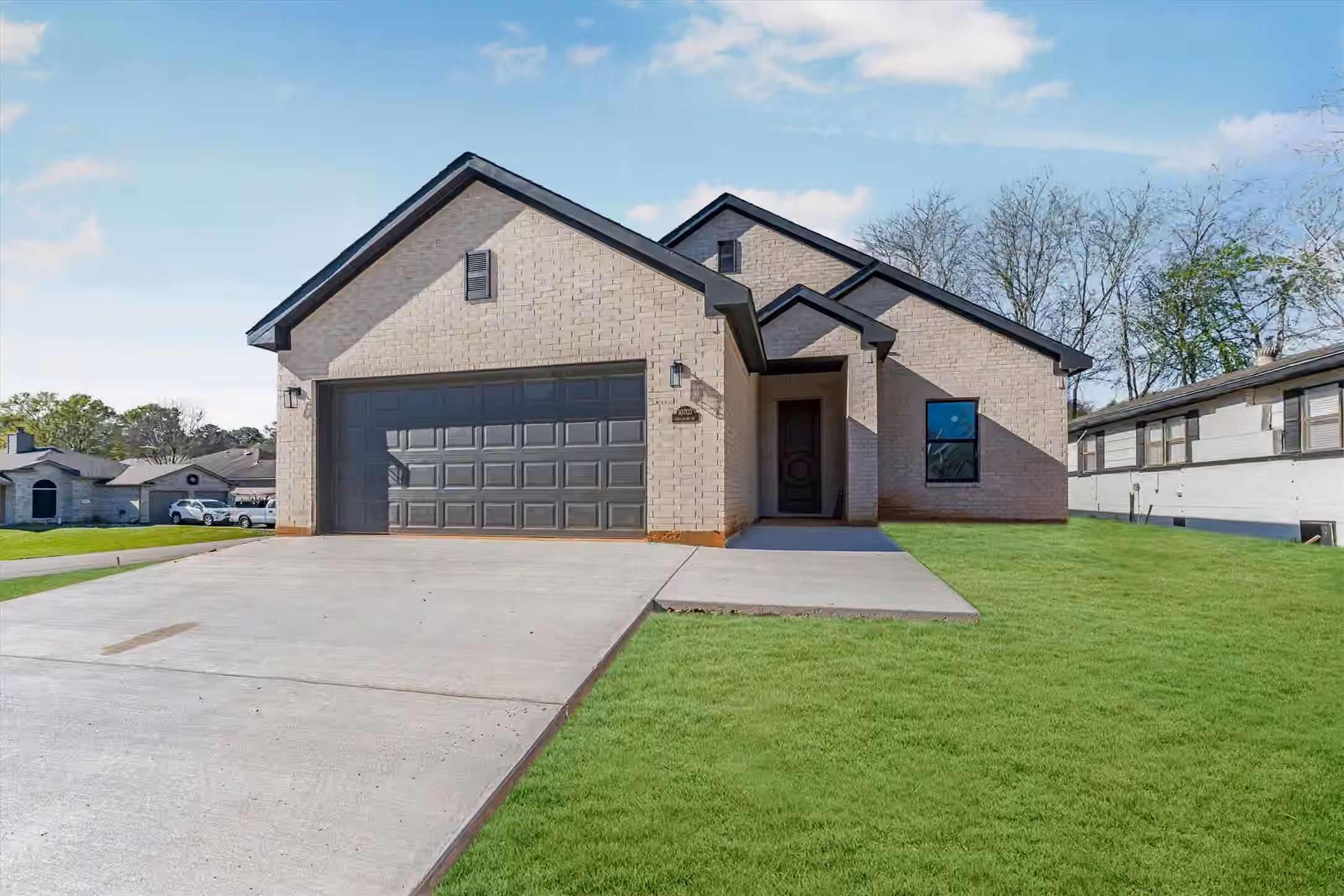 Photo of 10703 Hillside Drive, Montgomery, TX 77356