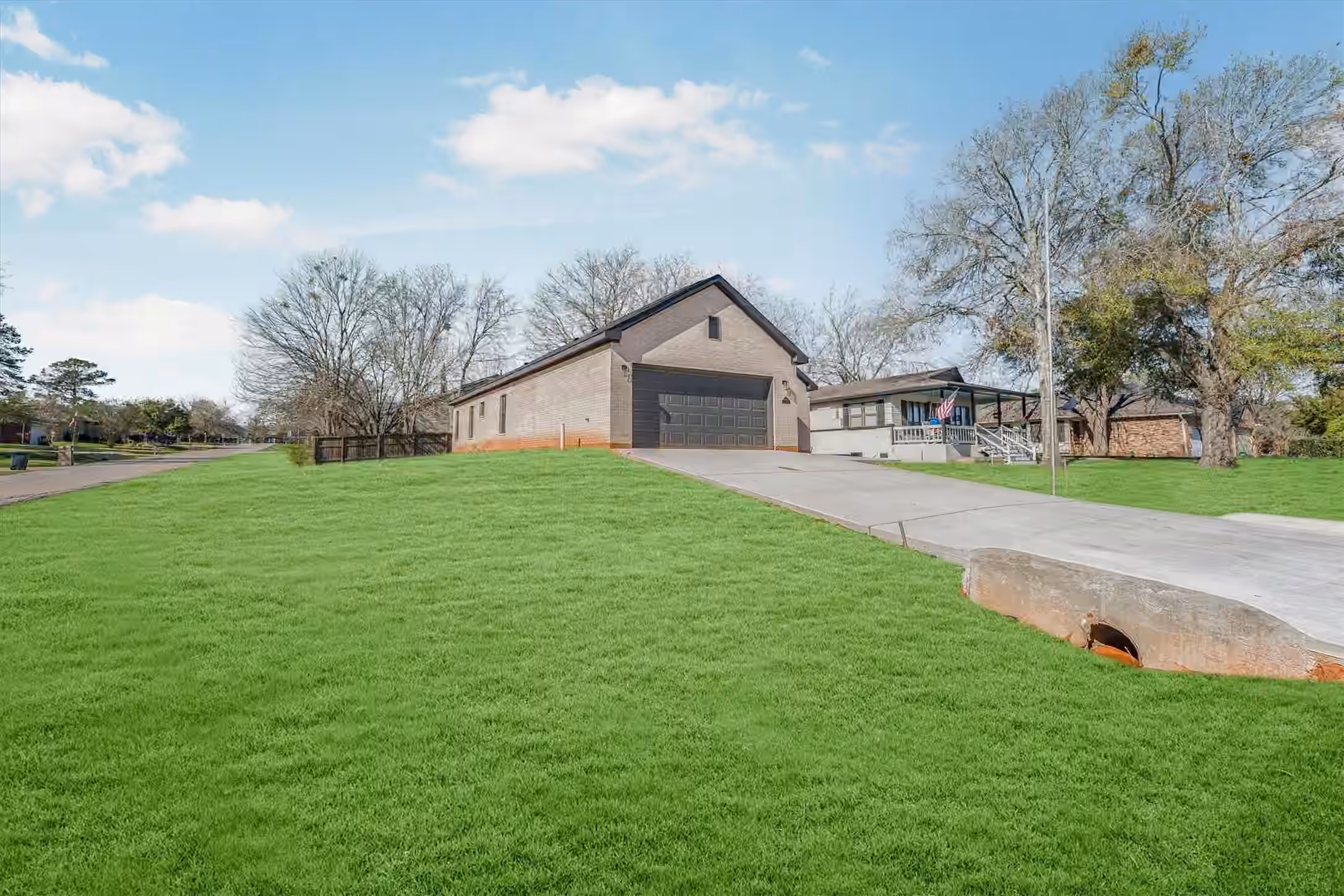 Photo 7 of 10703 Hillside Drive, Montgomery, TX