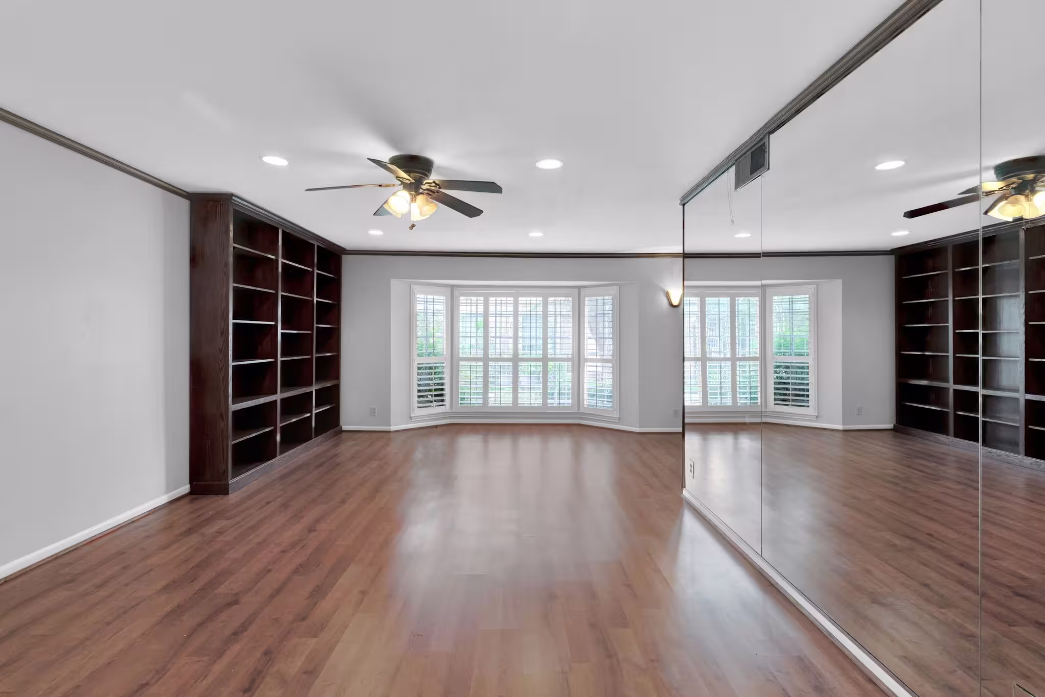 Photo 4 of 6350 Briar Rose Drive 185, Houston, TX