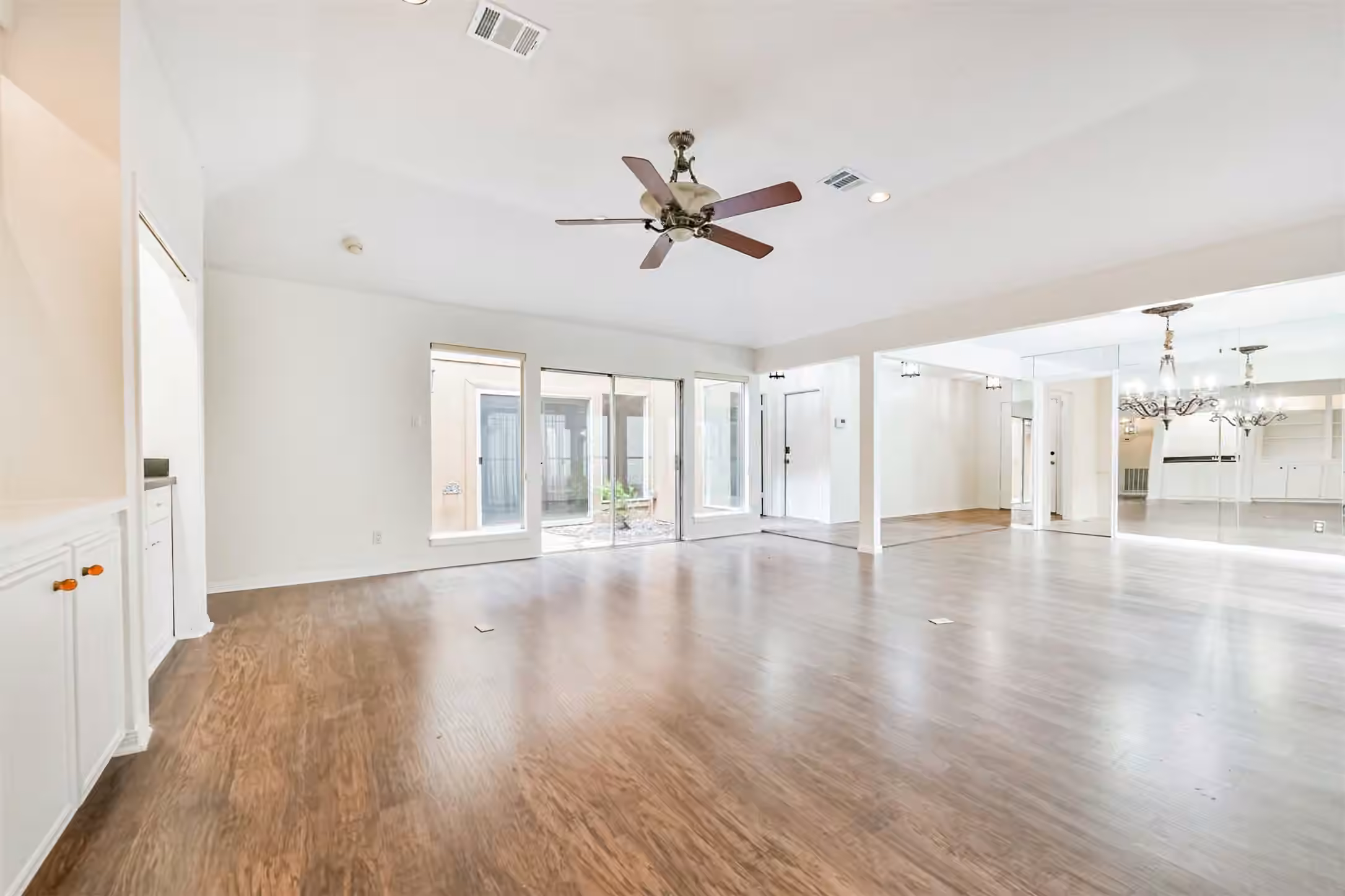 Photo 5 of 7815 Duffield Lane, Houston, TX