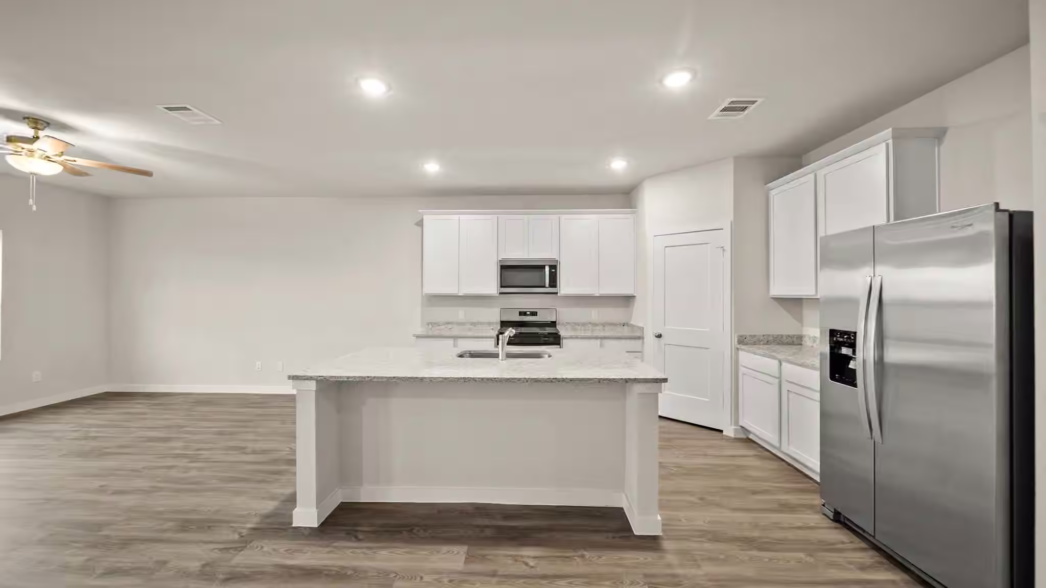 Photo 6 of 4610 Pleasant Peony Way, Katy, TX