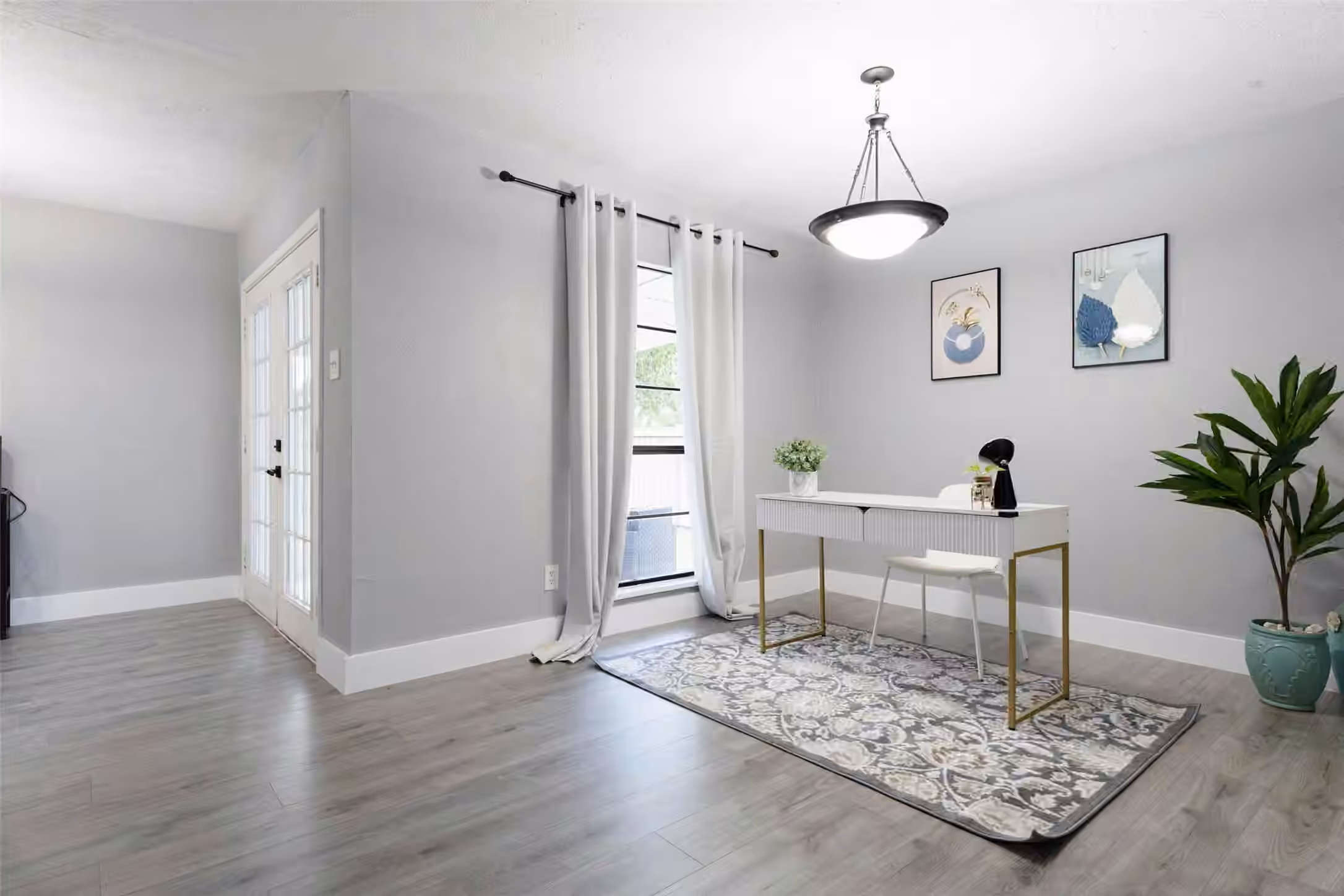 Photo 7 of 17302 S Yorkglen Drive, Houston, TX