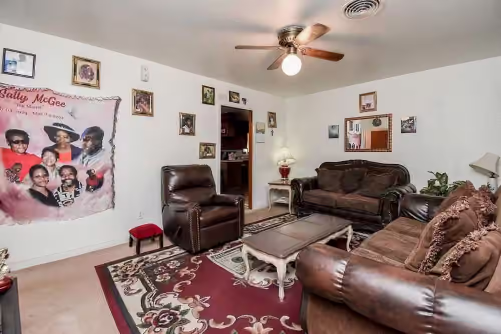 Photo 6 of 400 Sandra Drive, Brenham, TX