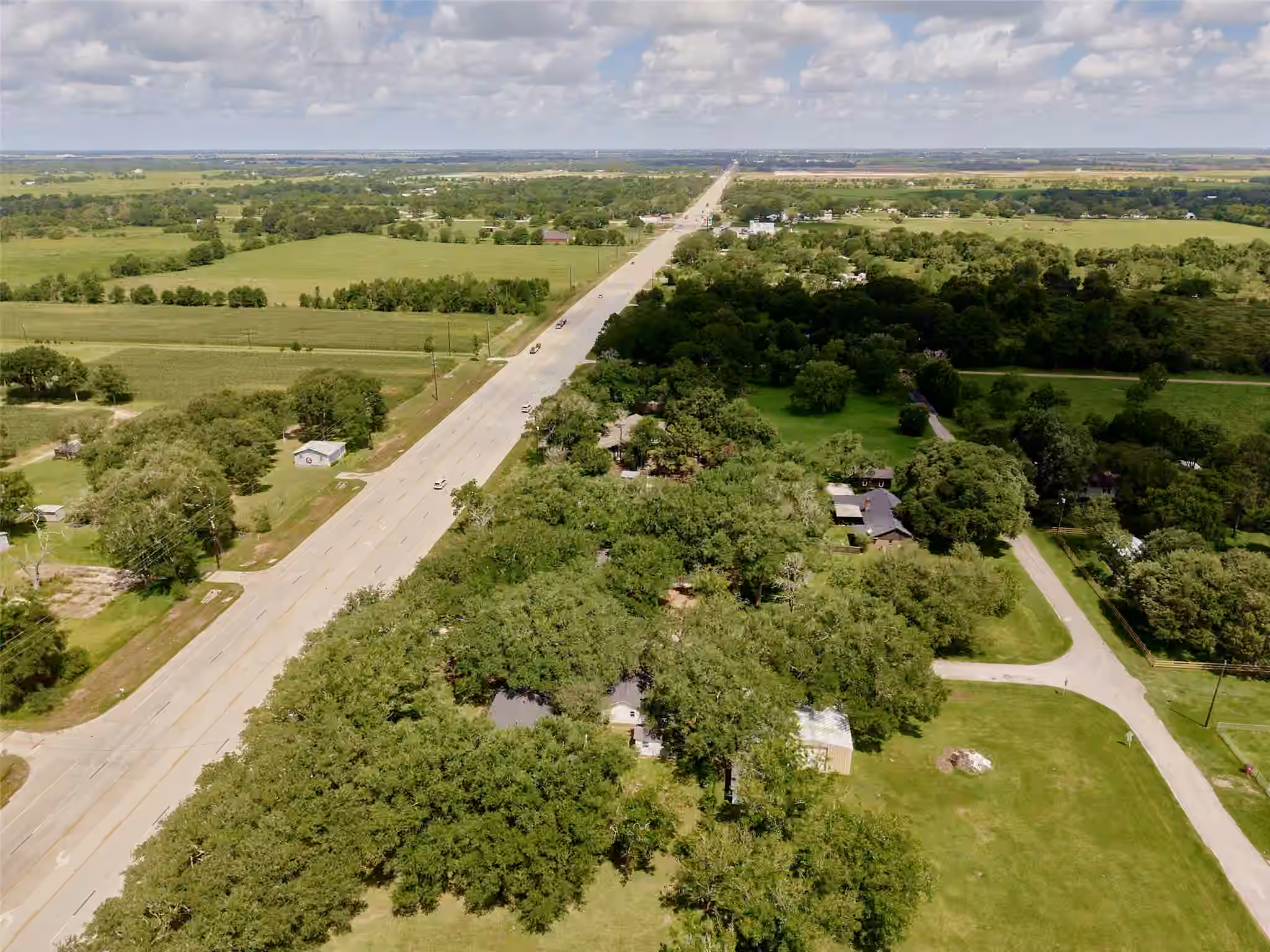 Photo 4 of 16103 Highway 36, Needville, TX