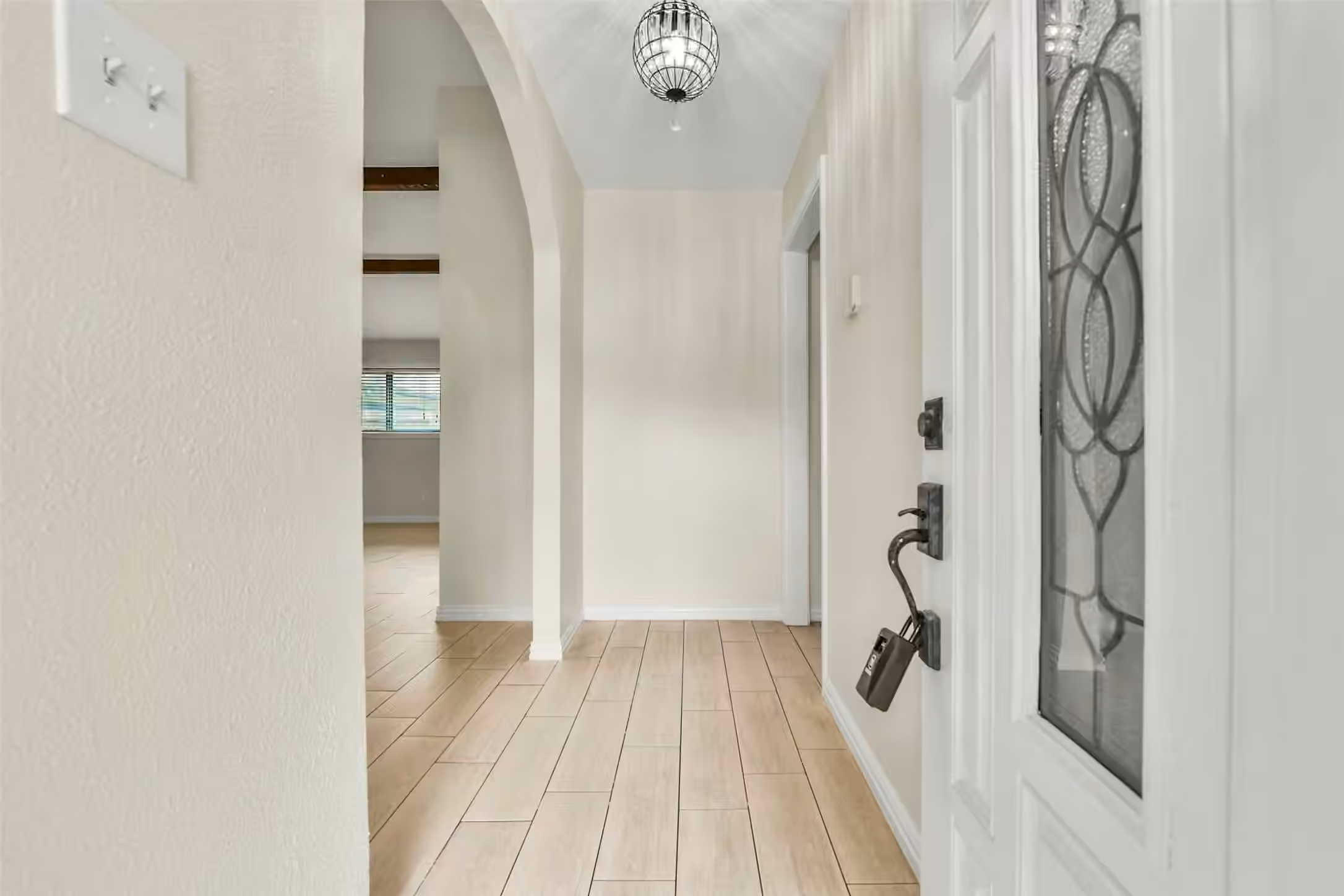 Photo 4 of 5003 Colombia Drive, Pasadena, TX