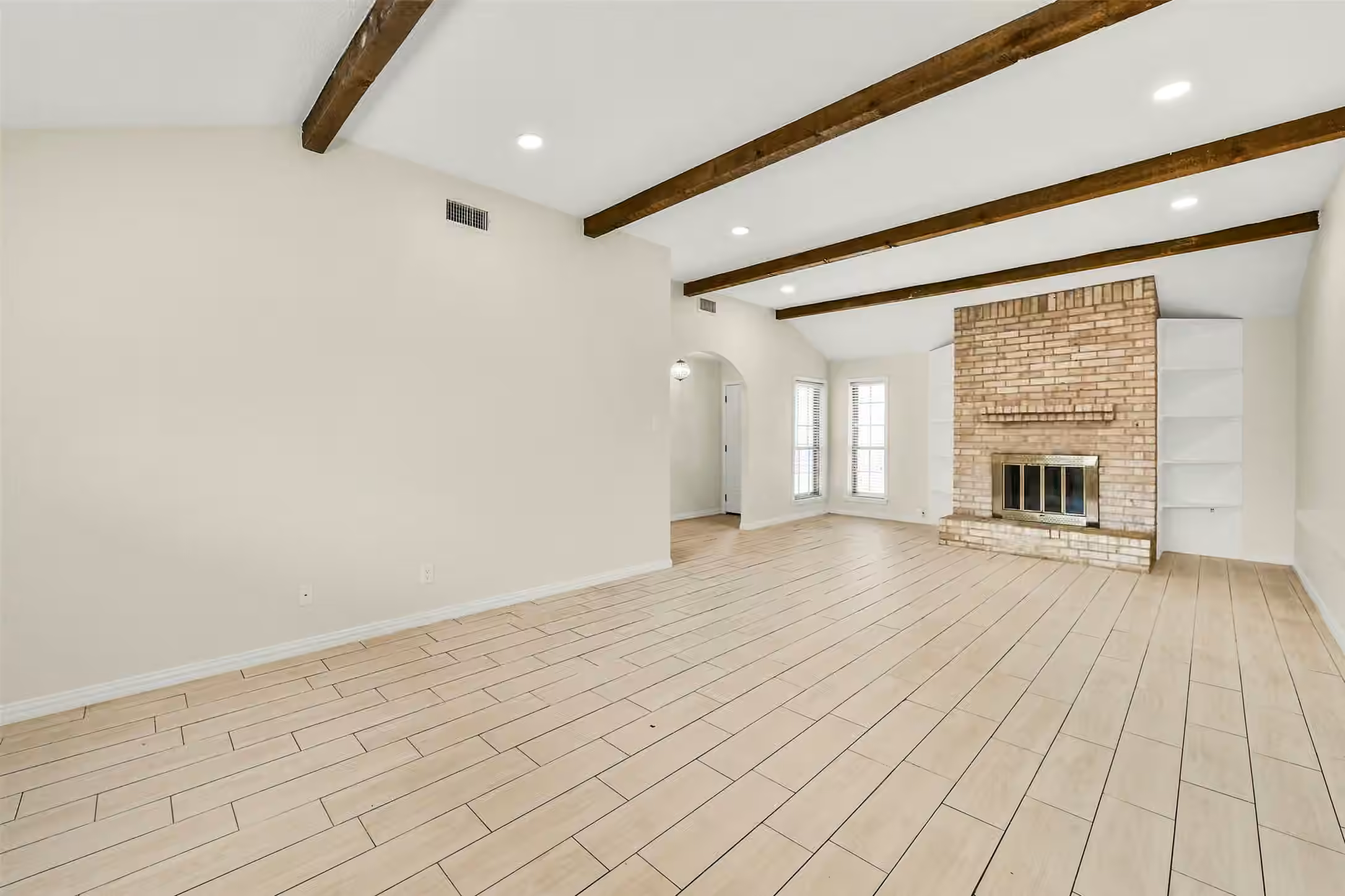 Photo 7 of 5003 Colombia Drive, Pasadena, TX