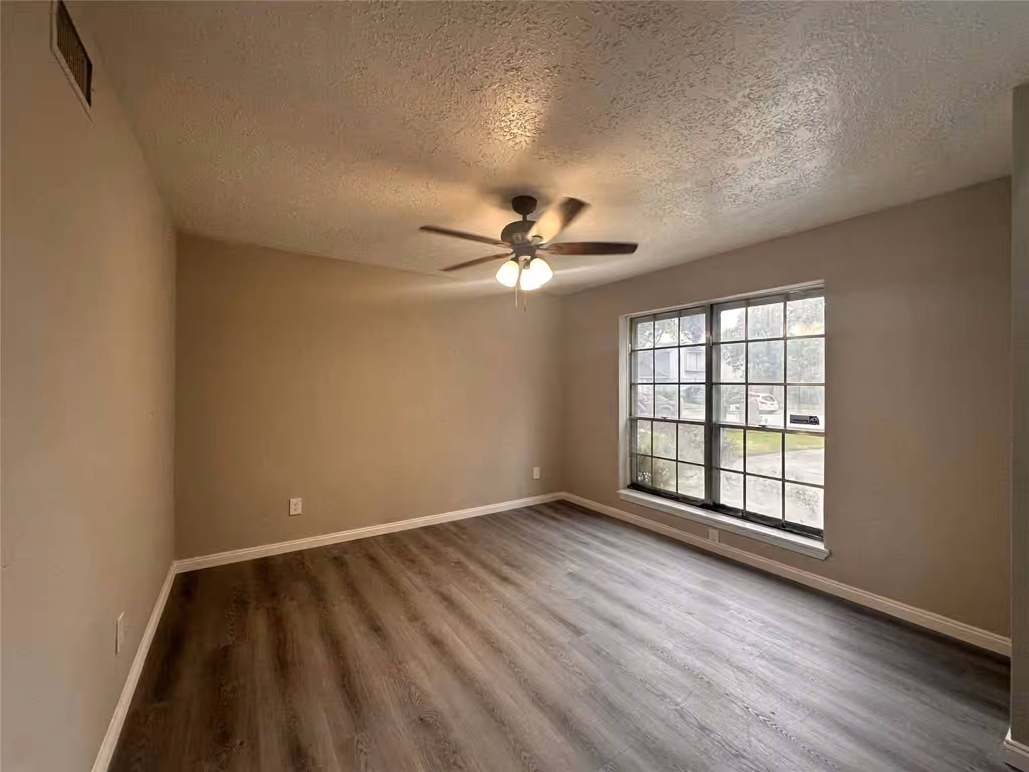 Photo 3 of 16743 Lost Quail Drive, Houston, TX