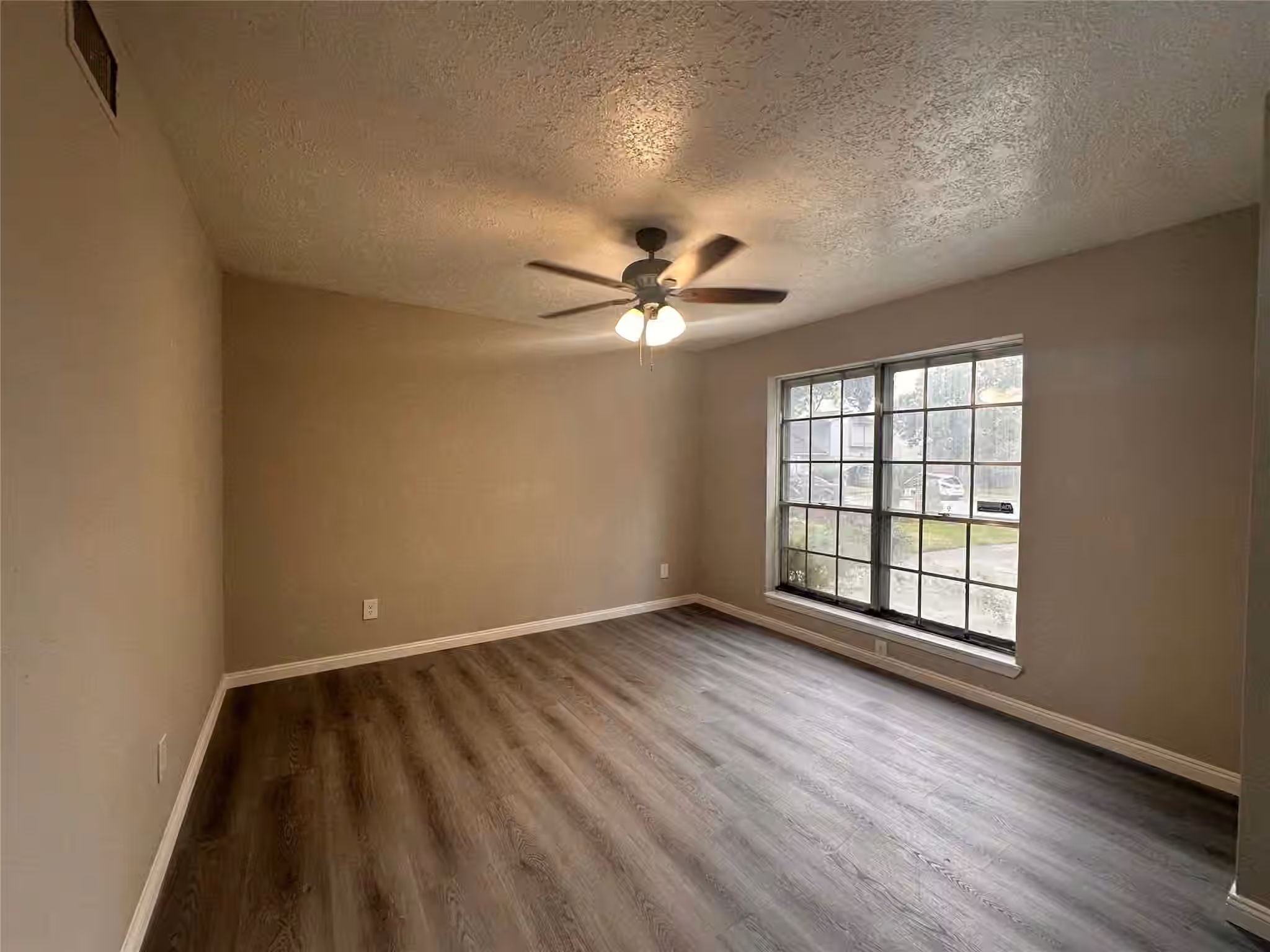 Photo 4 of 16743 Lost Quail Drive, Houston, TX