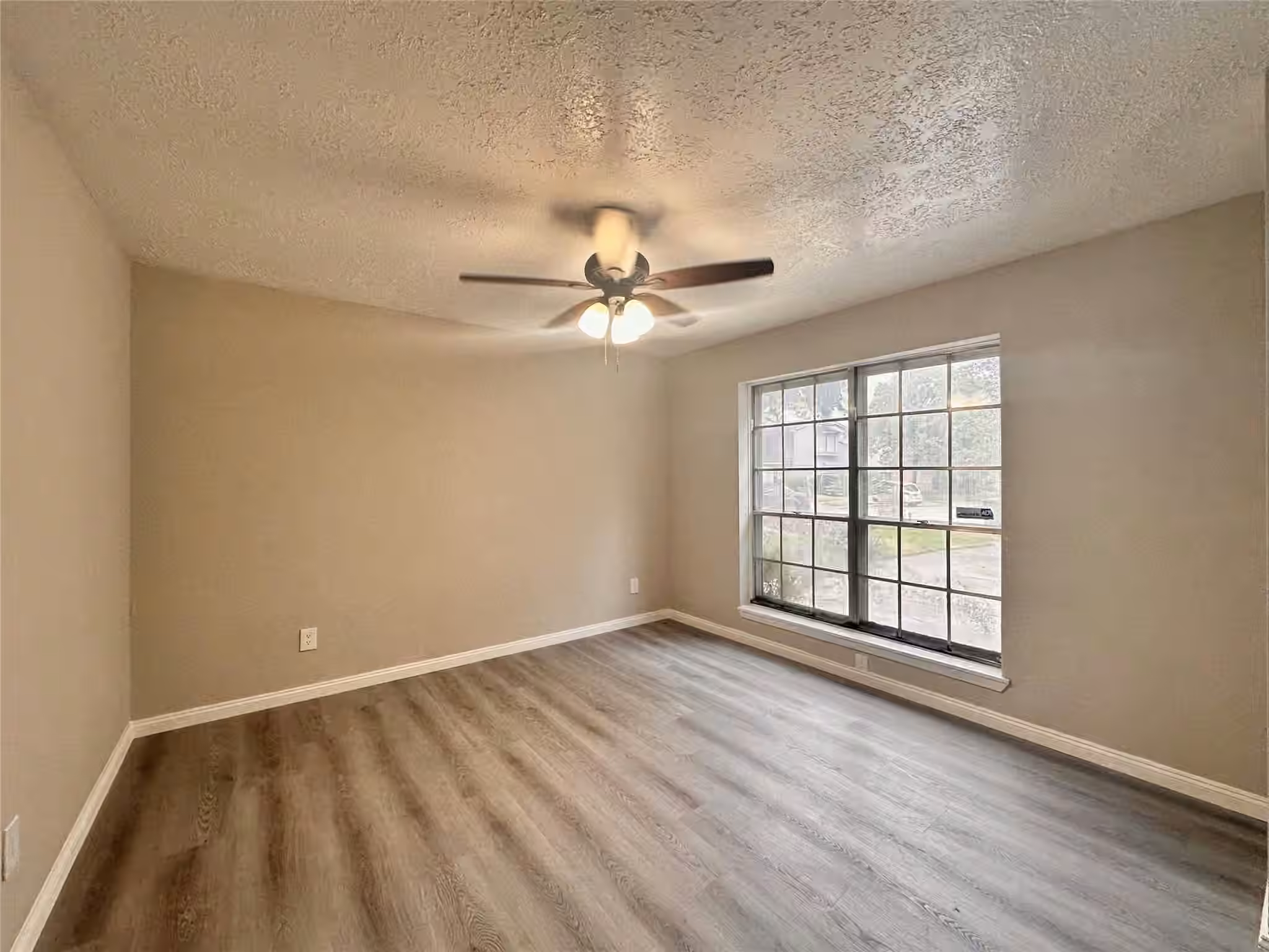 Photo 6 of 16743 Lost Quail Drive, Houston, TX
