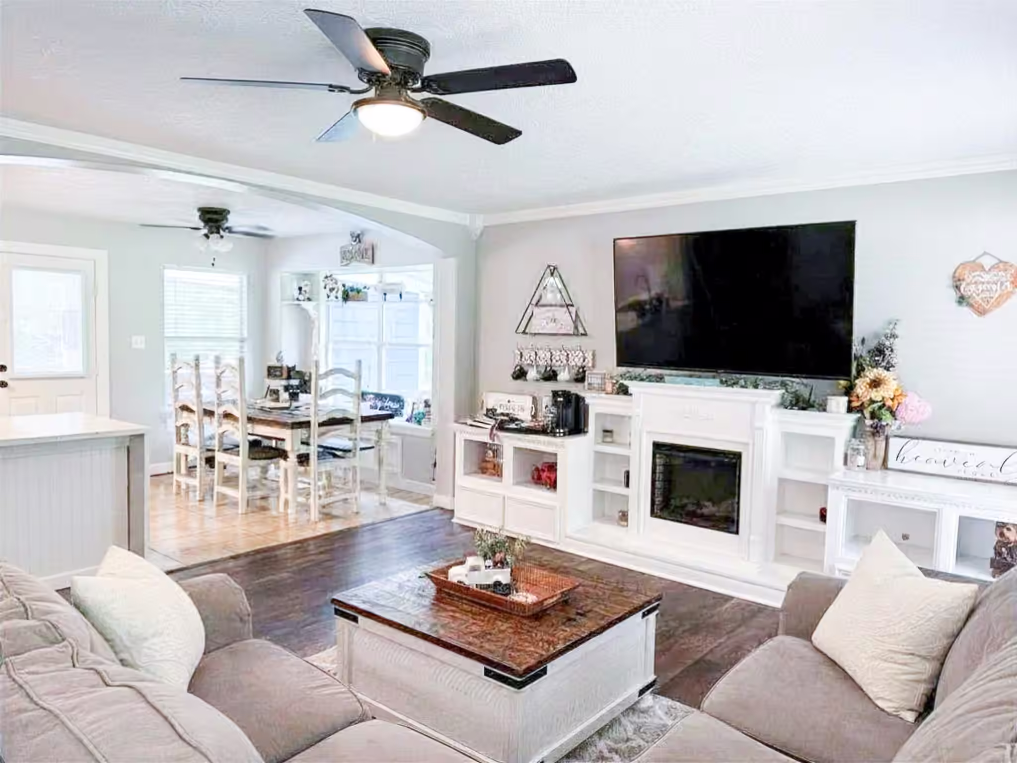 Photo 7 of 11210 Amber Park Drive, Conroe, TX