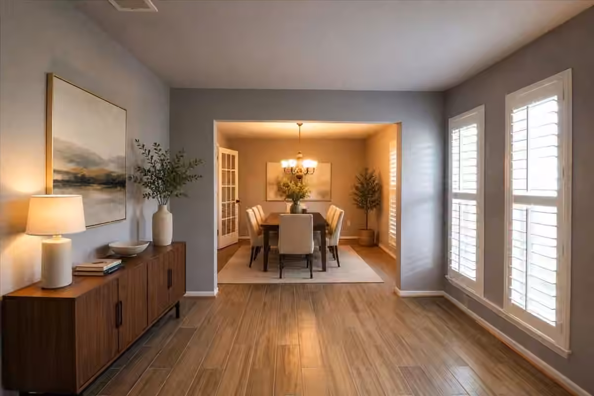 Photo 3 of 950 W Donovan Street, Houston, TX