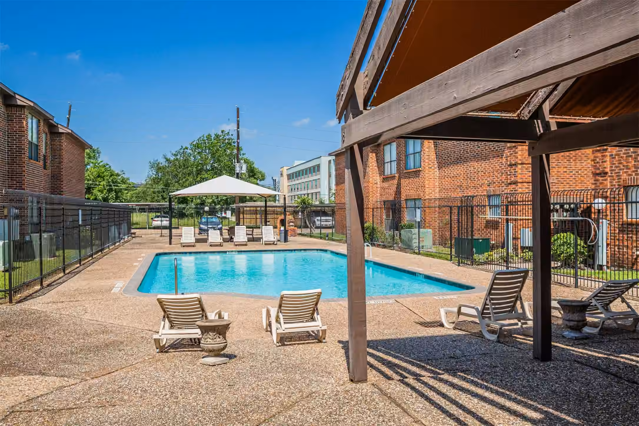 Photo 5 of 3100 Walnut Bend Lane 422, Houston, TX