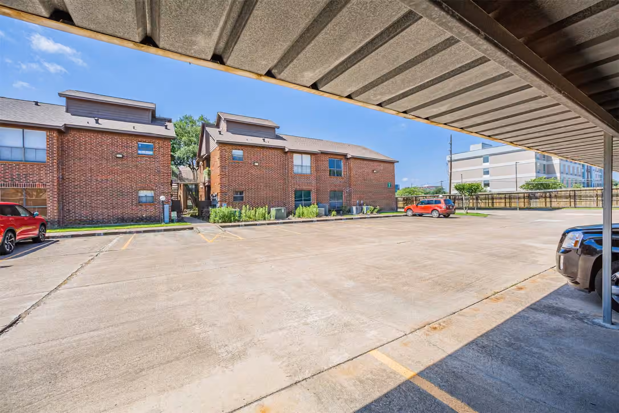 Photo 7 of 3100 Walnut Bend Lane 422, Houston, TX