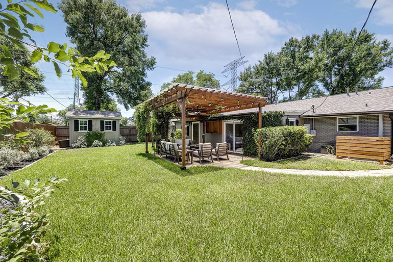 Photo 3 of 3006 Helberg Road, Houston, TX
