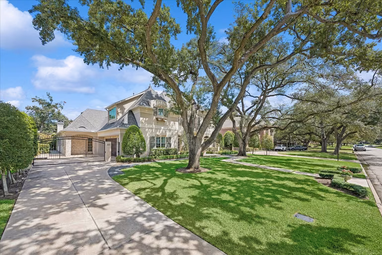 Photo 2 of 5666 Cedar Creek Dr Drive, Houston, TX