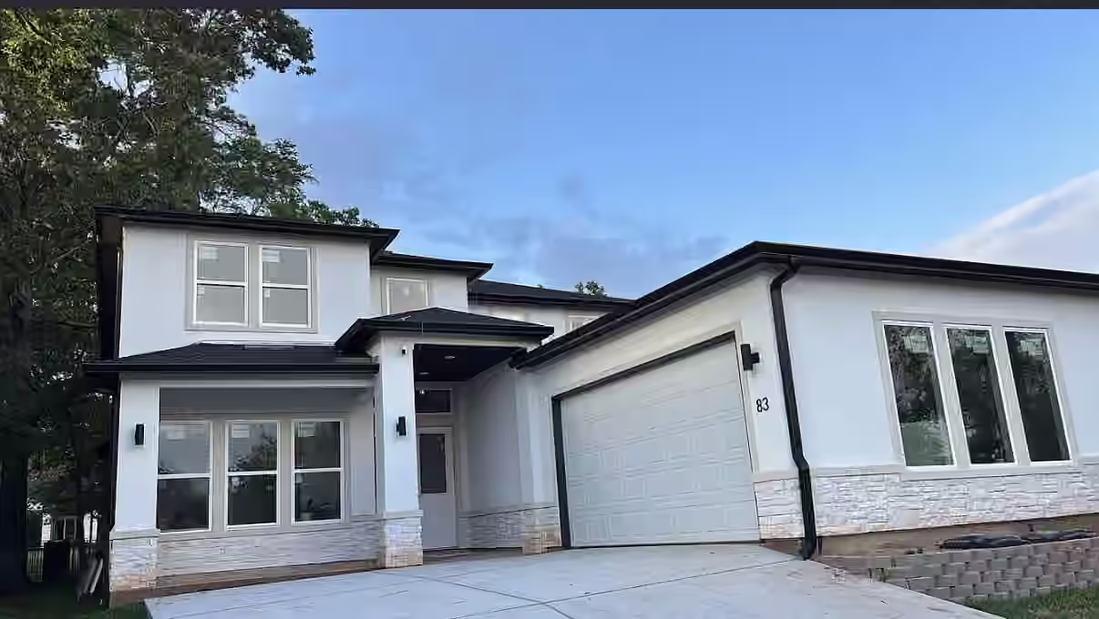 Photo of 83 Creekwood Drive, Montgomery, TX 77356