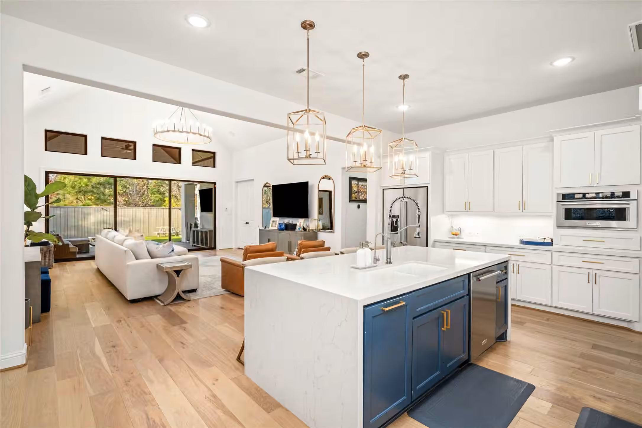 Photo 5 of 60 Venetia Grove Drive, Tomball, TX