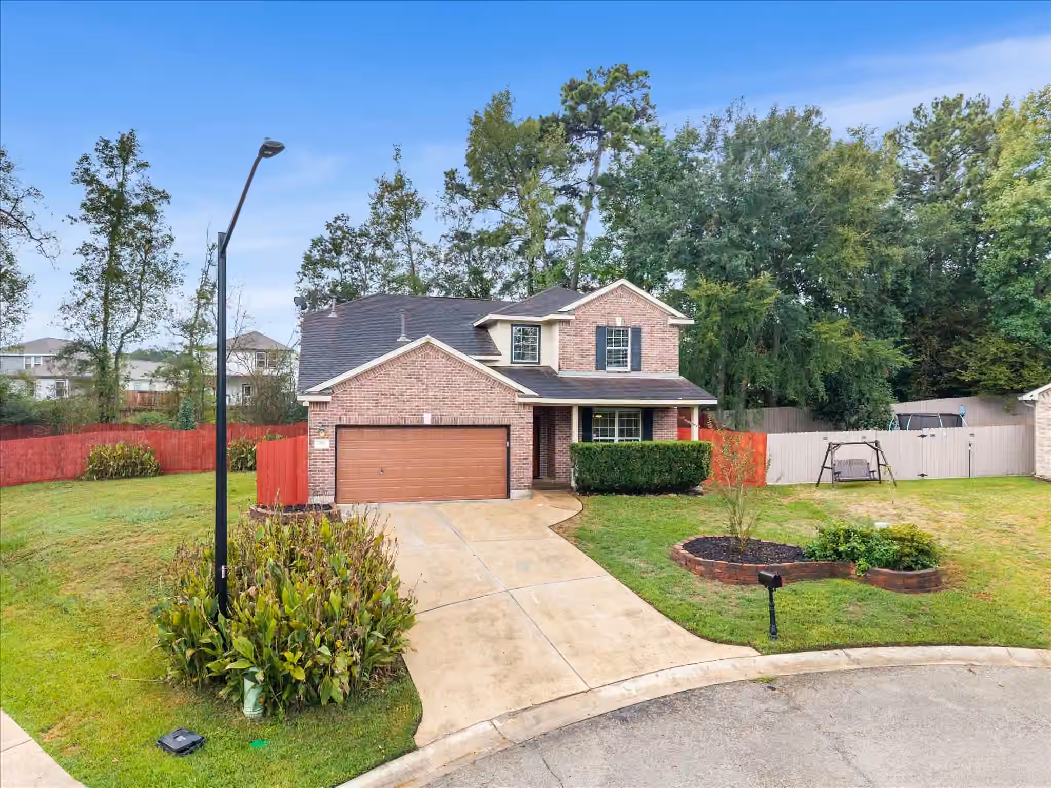 Photo 5 of 291 Sunset Path S, Conroe, TX