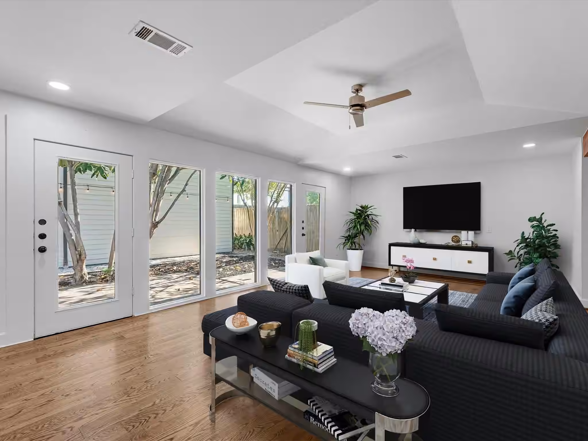 Photo 2 of 3210 Elmridge Street, Houston, TX