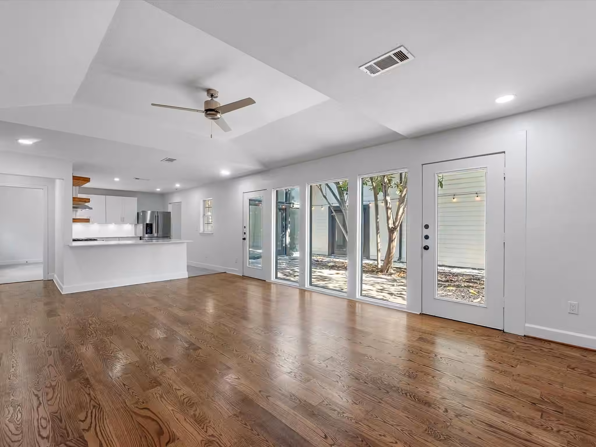 Photo 3 of 3210 Elmridge Street, Houston, TX