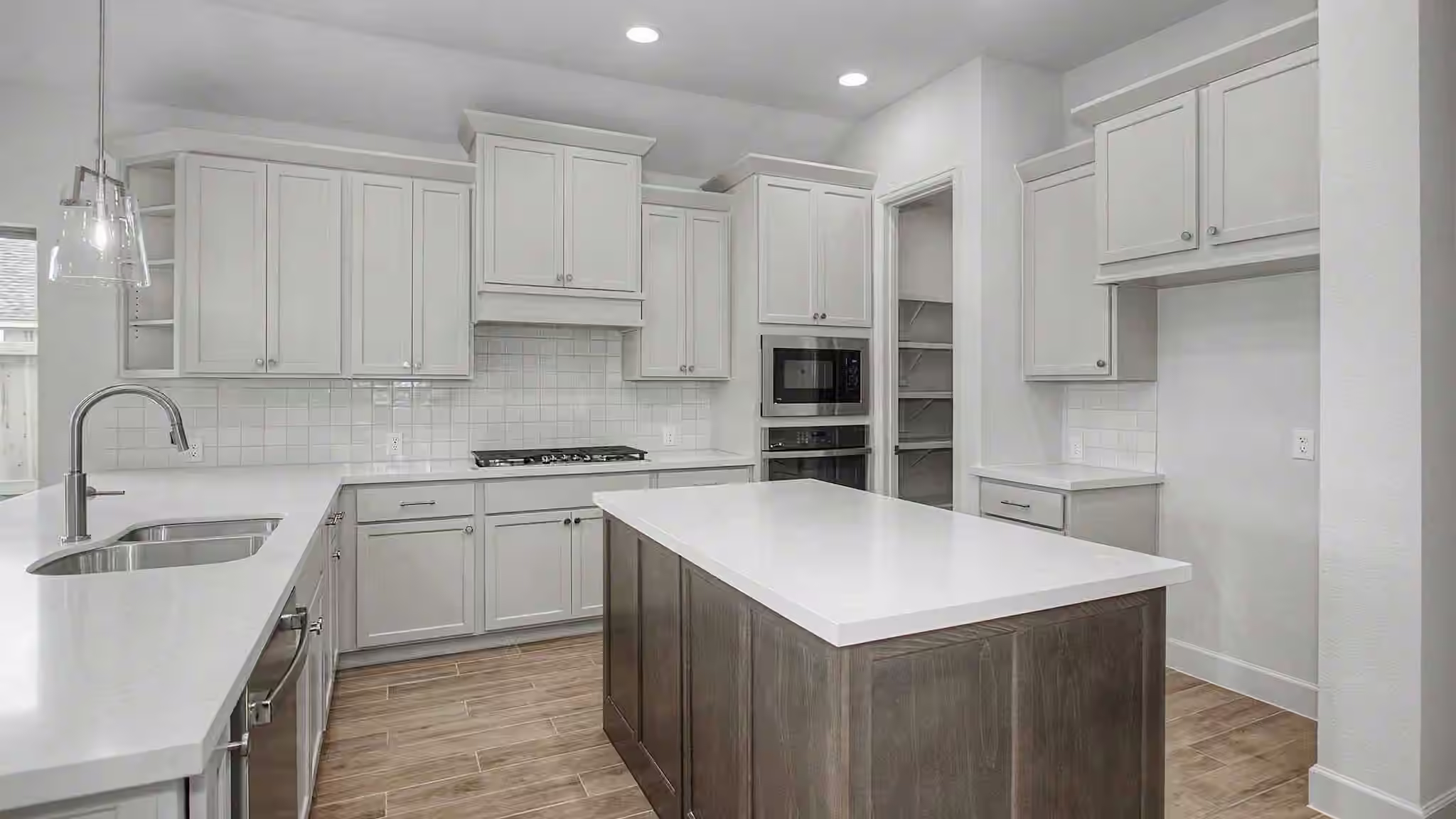 Photo 4 of 19210 Satsuma Ridge Drive, Manvel, TX