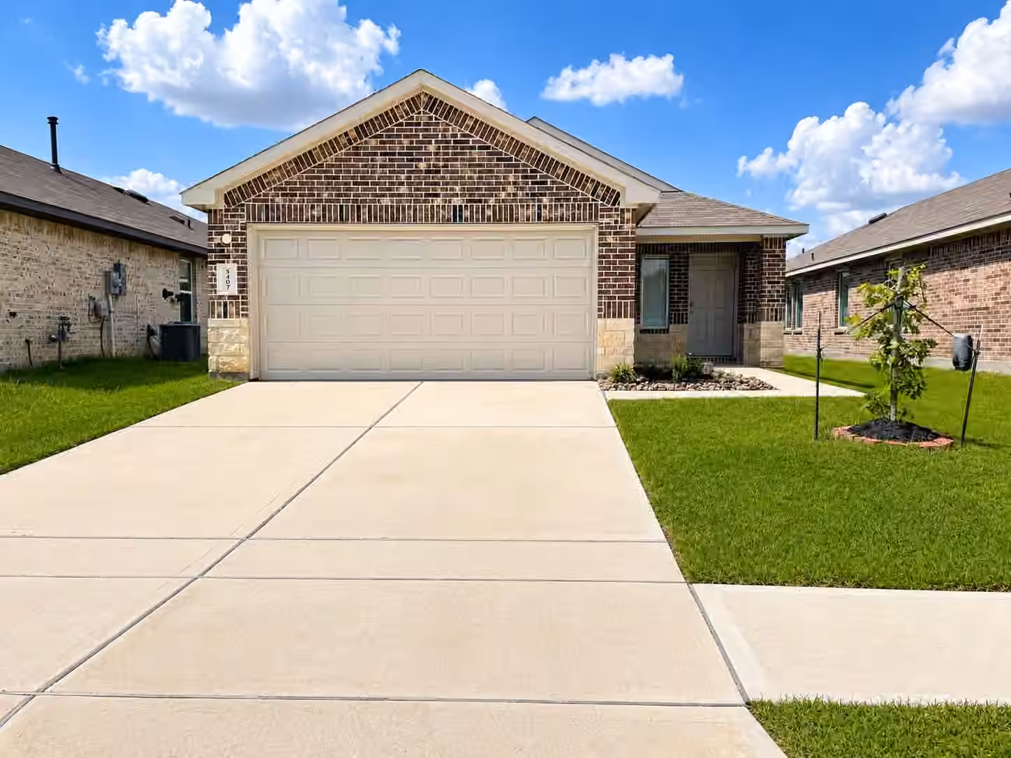 Photo 2 of 5407 Portwood Acres Drive, Spring, TX