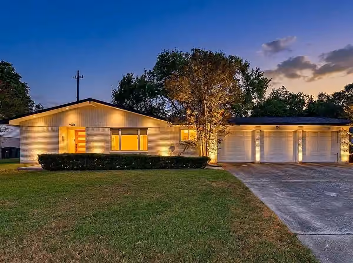 Photo of 9906 Cliffwood Drive, Houston, TX