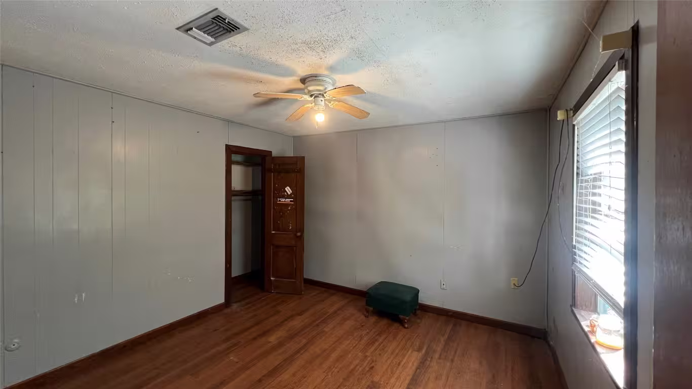 Photo 7 of 10111 Oberrender Road, Fairchilds, TX