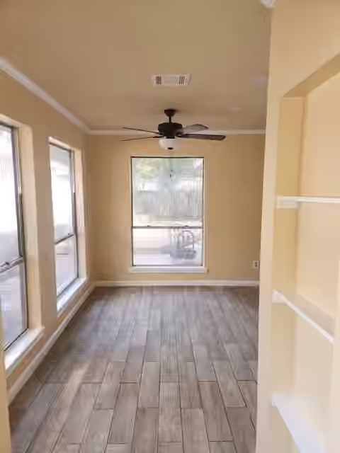 Photo 4 of 9614 Halkirk Street, Spring, TX