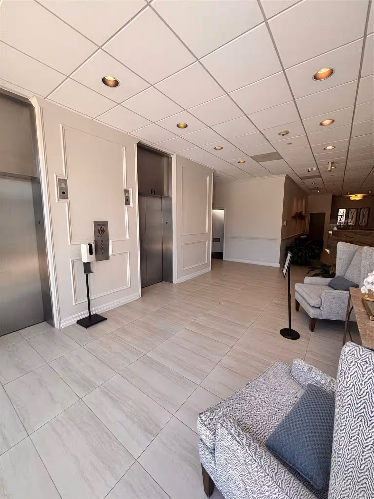Photo 4 of 1111 Bering Drive 1205, Houston, TX