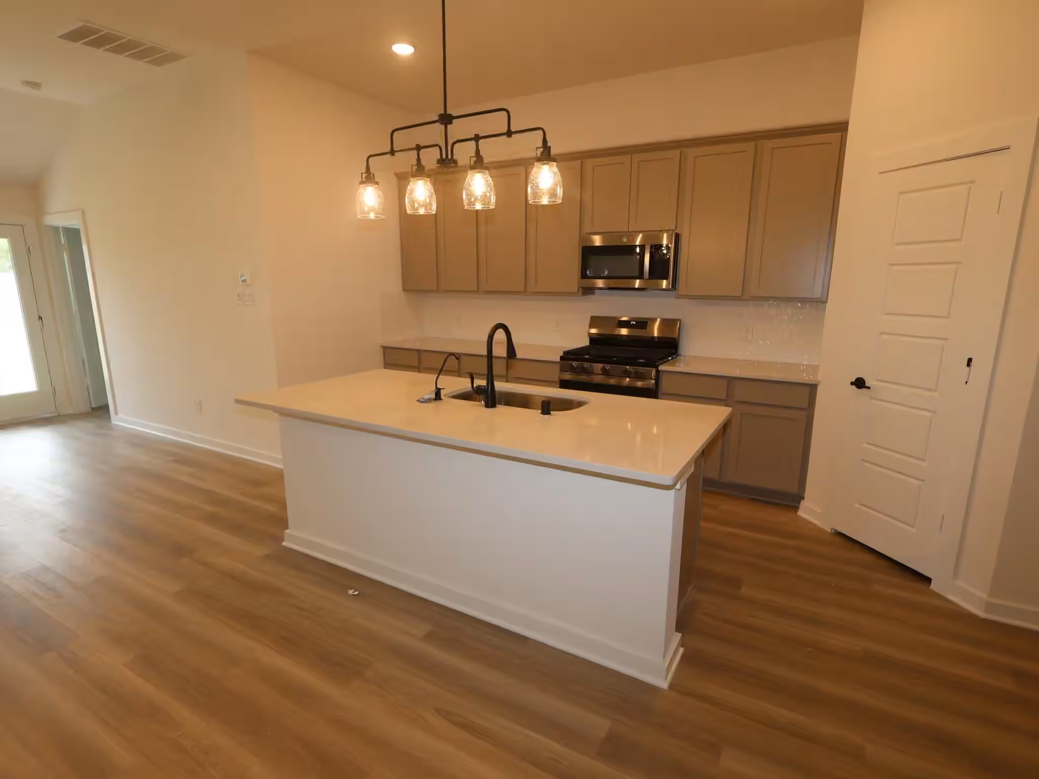Photo 5 of 32215 Morning Luster Court, Fulshear, TX