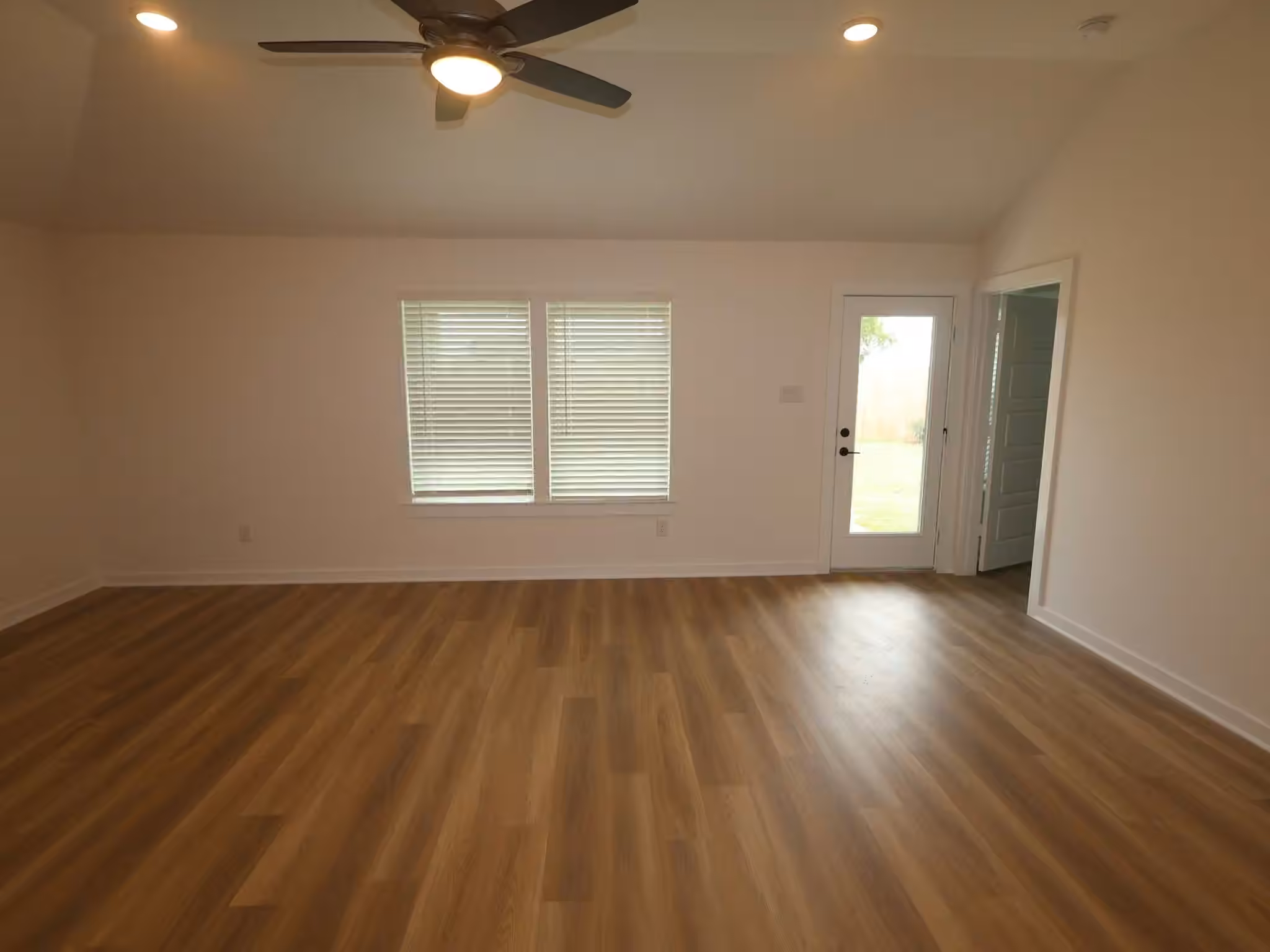 Photo 7 of 32215 Morning Luster Court, Fulshear, TX