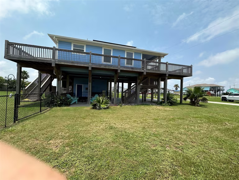 Photo 2 of 915 Sandollar, Crystal Beach, TX